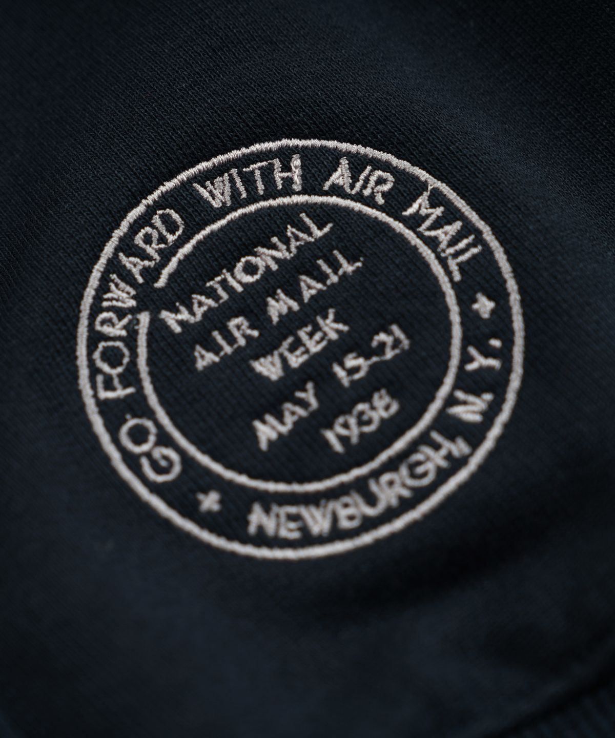 프리즘웍스(FRIZMWORKS) NATIONAL AIR MAIL WEEK HOODY _ NAVY