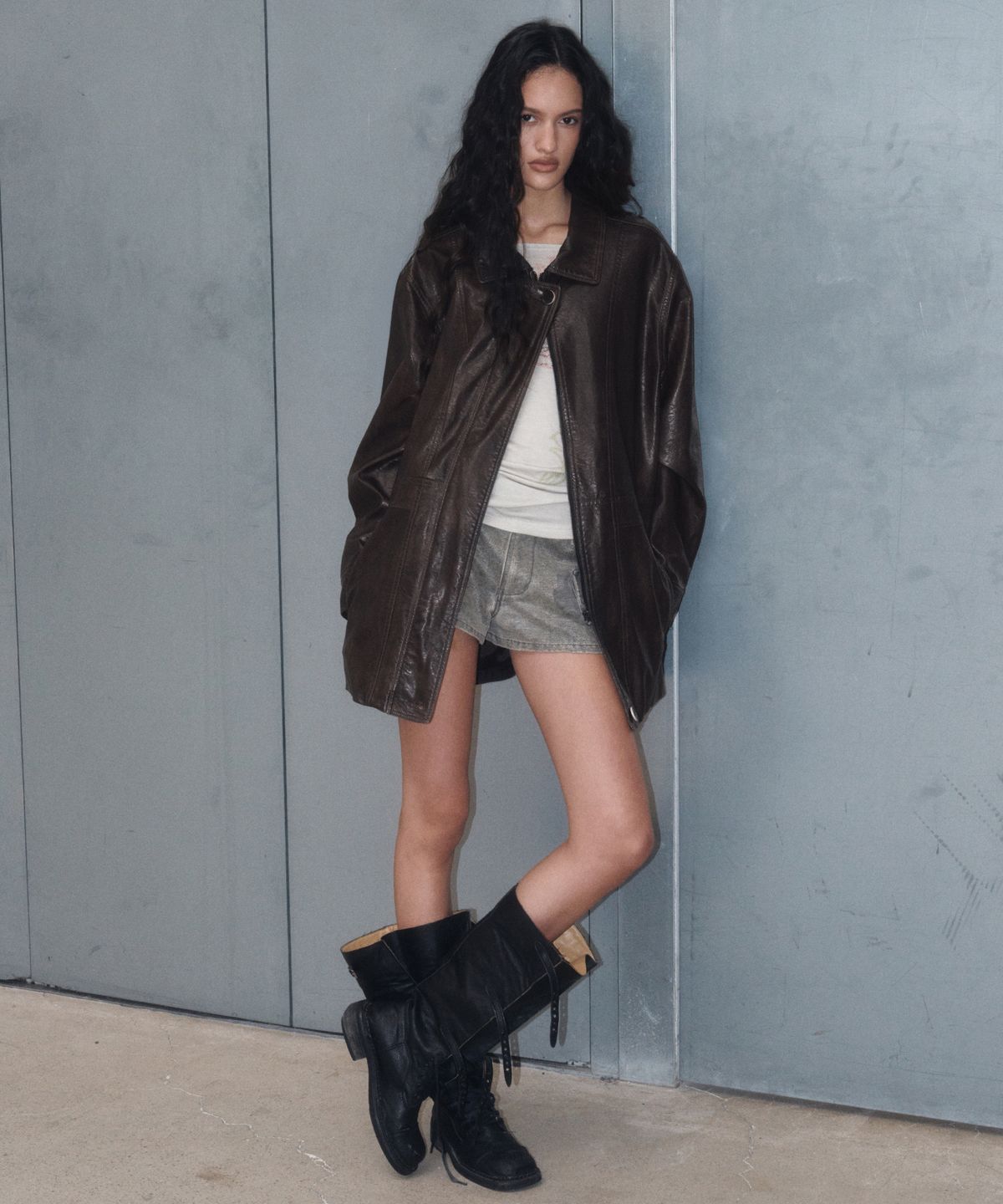 긴스키(GINSUKI) CITY WASHED LEATHER TRENCH JACKET (BROWN)