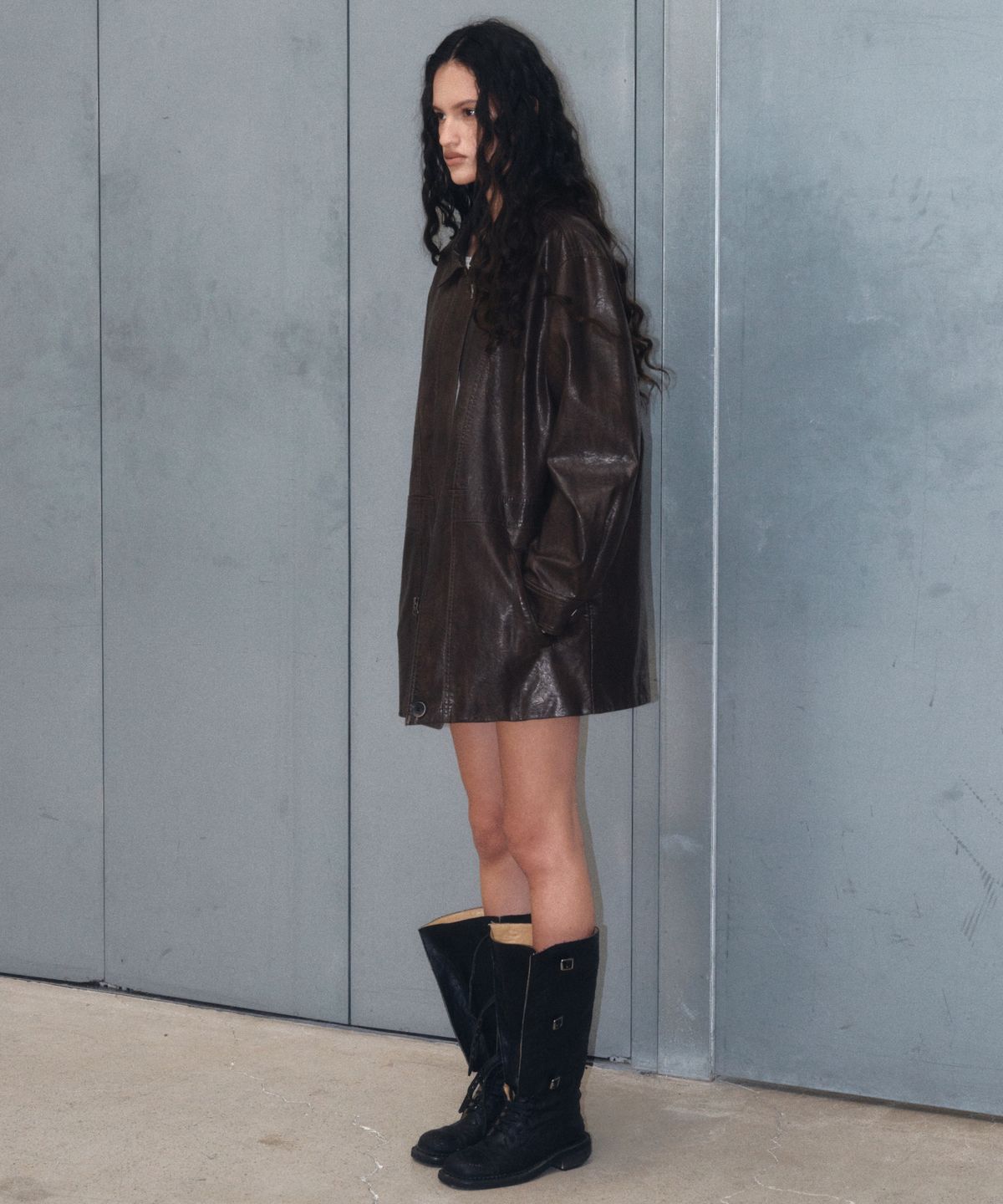 긴스키(GINSUKI) CITY WASHED LEATHER TRENCH JACKET (BROWN)