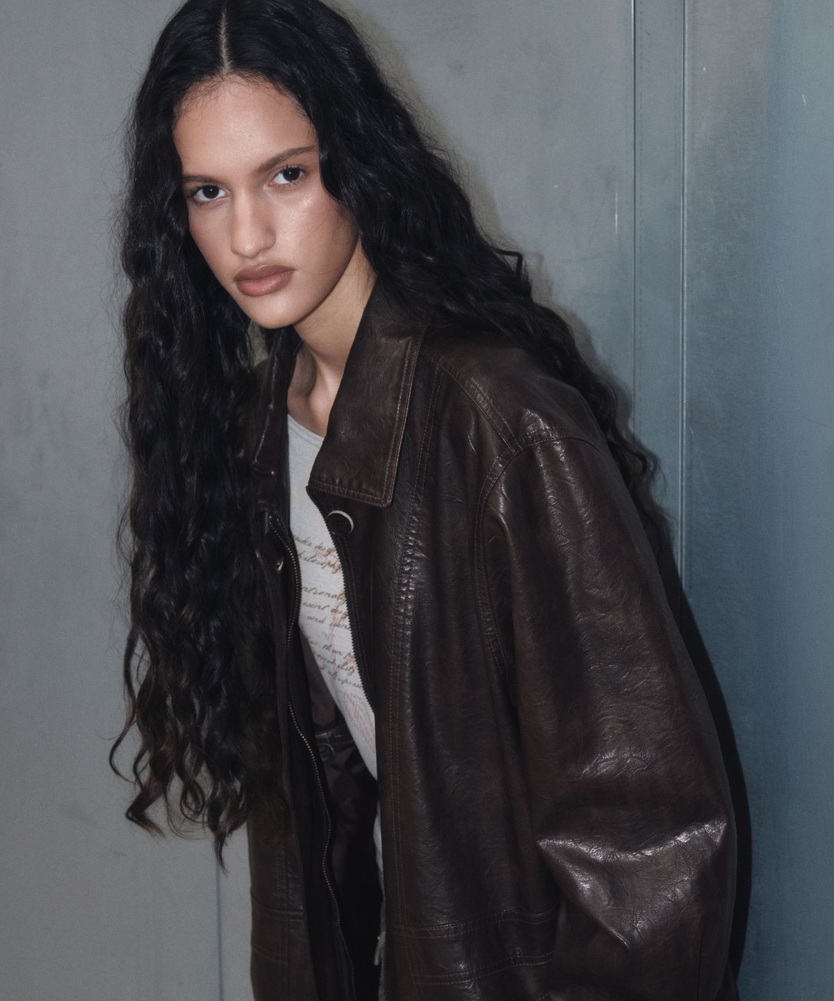 긴스키(GINSUKI) CITY WASHED LEATHER TRENCH JACKET (BROWN)