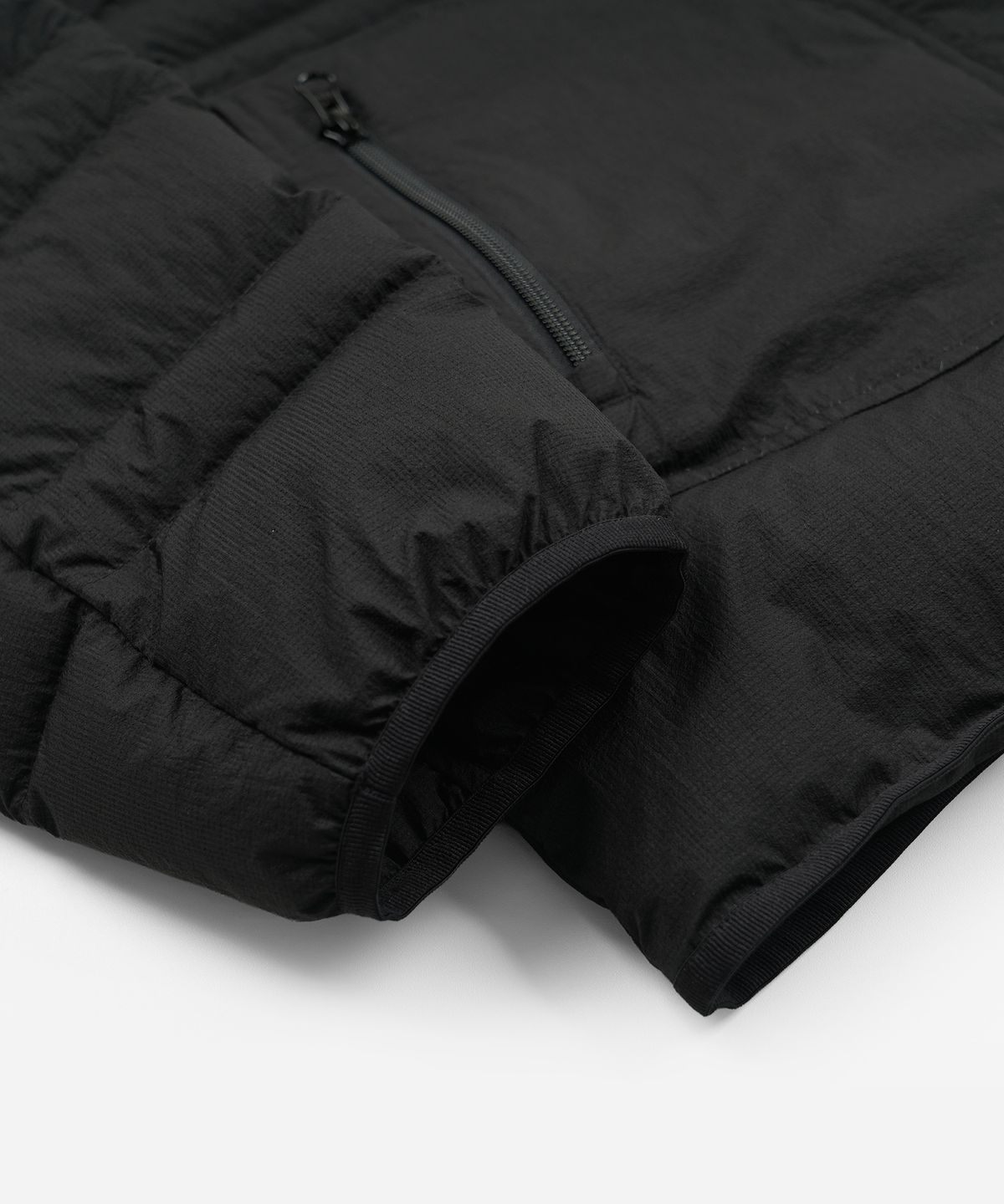 프리즘웍스(FRIZMWORKS) HALF MOON GOOSE DOWN LINER JACKET _ BLACK