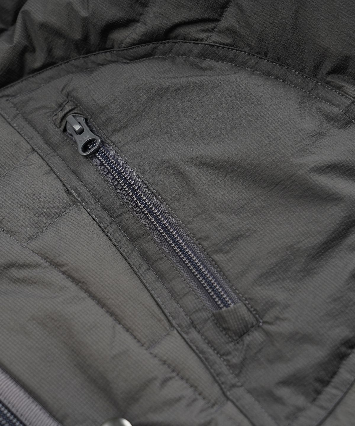 프리즘웍스(FRIZMWORKS) HALF MOON GOOSE DOWN LINER JACKET _ GUN METAL