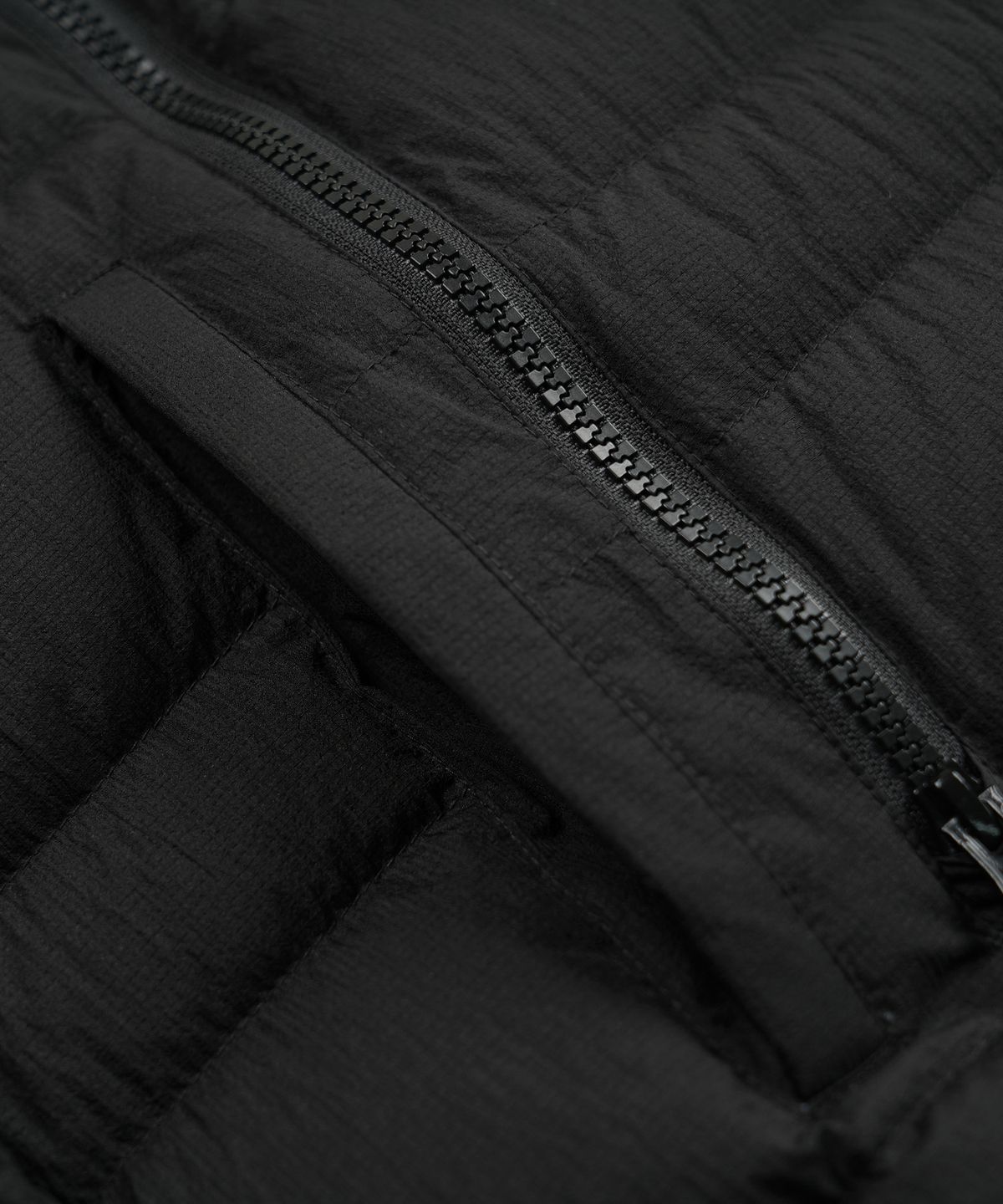 프리즘웍스(FRIZMWORKS) BREEZE GOOSE DOWN PARKA _ BLACK