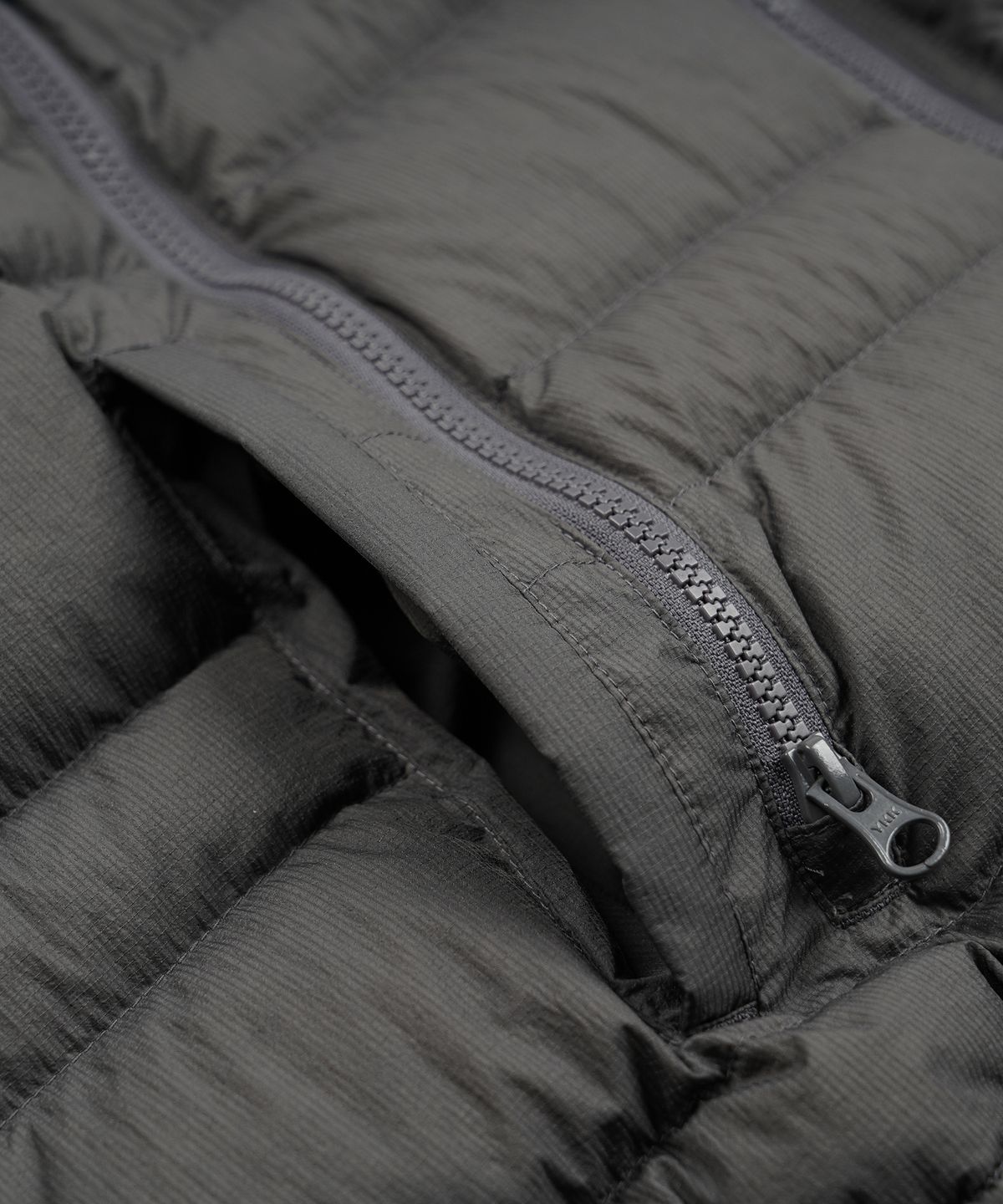 프리즘웍스(FRIZMWORKS) BREEZE GOOSE DOWN PARKA _ GUN METAL