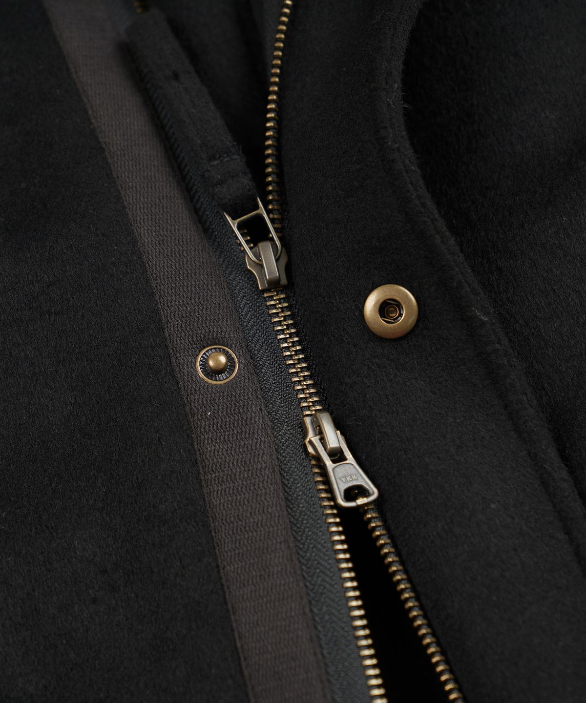 프리즘웍스(FRIZMWORKS) WOOL VINCENT FISHTAIL PARKA _ BLACK
