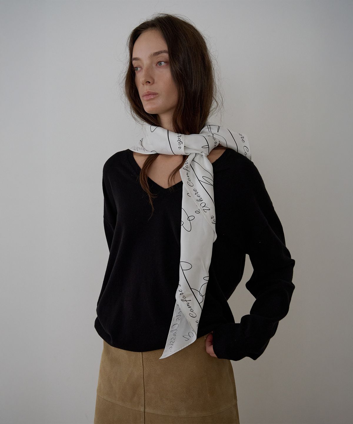 가더(GARDER) Nua Printing Scarf (Black,Ivory)