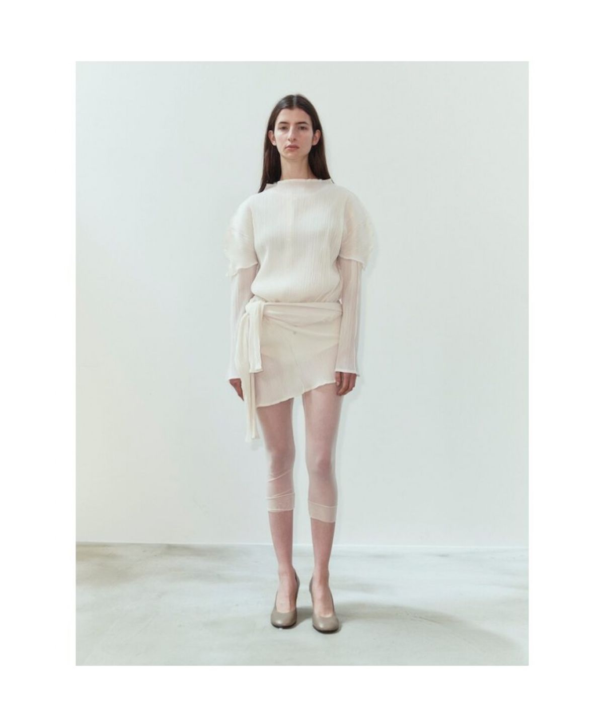 앙개(ANGGAE) Pleats Short Sleeve Top  Ivory