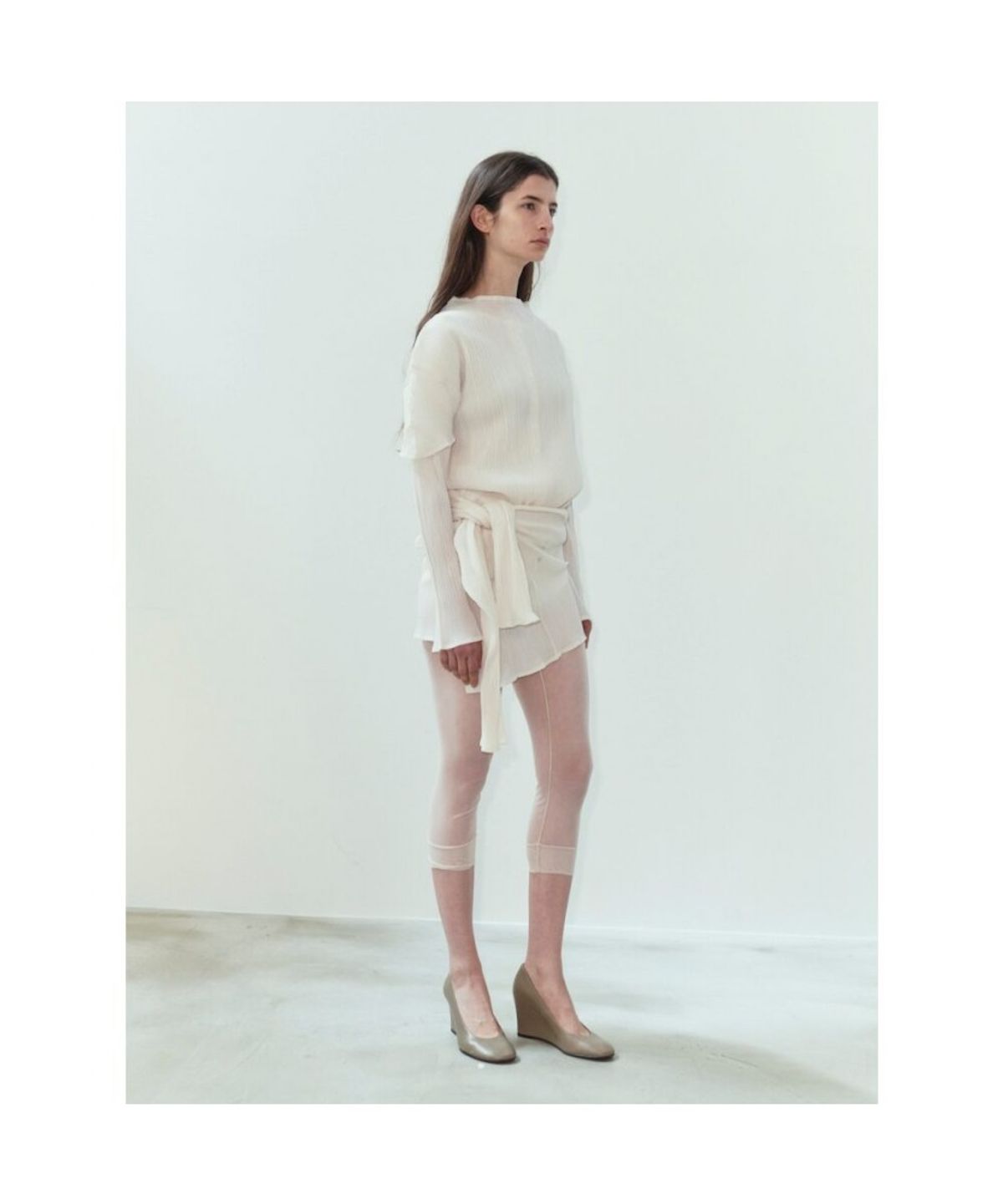 앙개(ANGGAE) Pleats Short Sleeve Top  Ivory