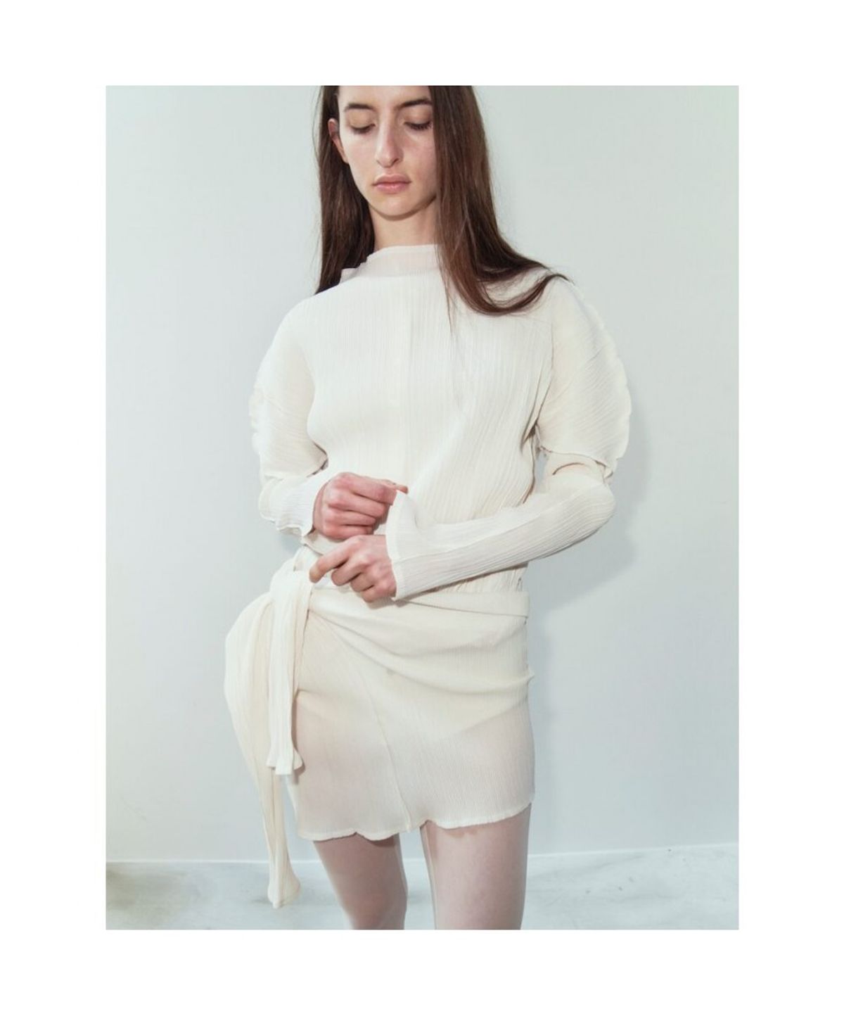 앙개(ANGGAE) Pleats Short Sleeve Top  Ivory