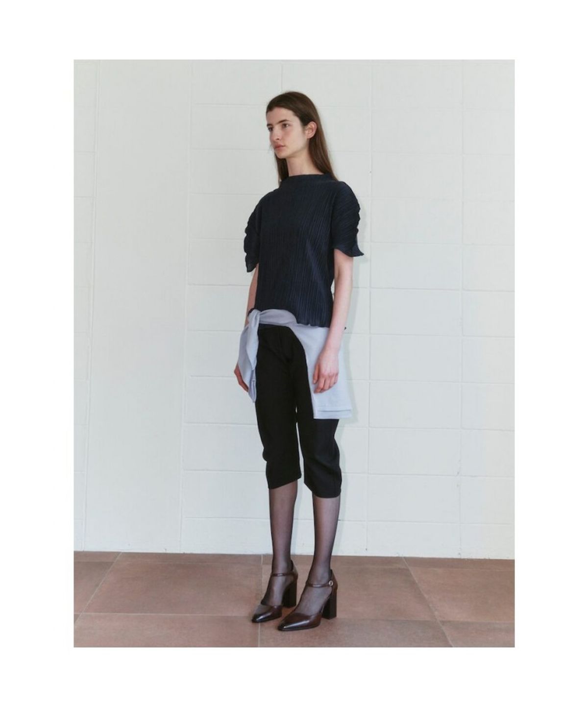 앙개(ANGGAE) Pleats Short Sleeve Top  Navy