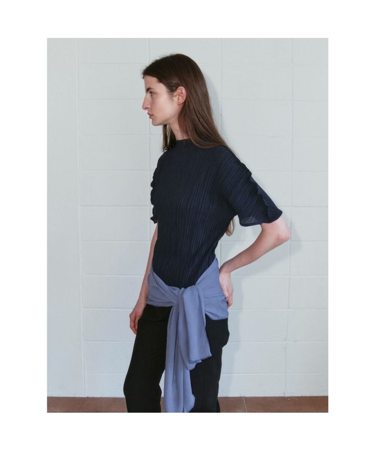 앙개(ANGGAE) Pleats Short Sleeve Top  Navy