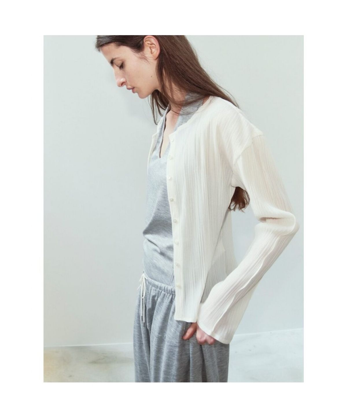 앙개(ANGGAE) Pleats Cardigan  Ivory