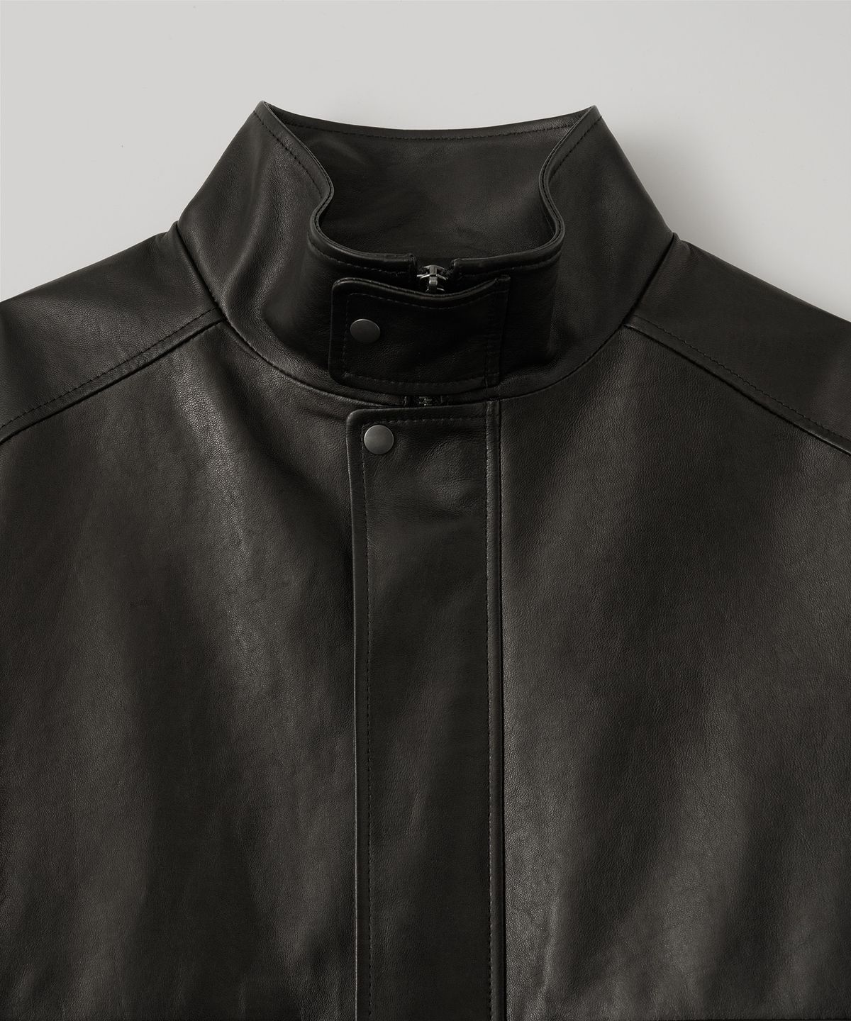 어나더 오피스(ANOTHER OFFICE) Lambskin Stand-Collar Blouson (Black)