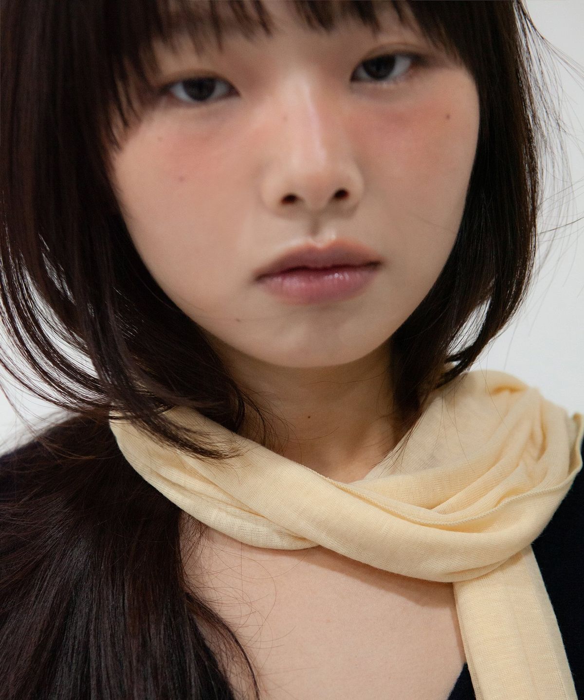 지지(GEEGEE) soft tencel long scarf - butter cream