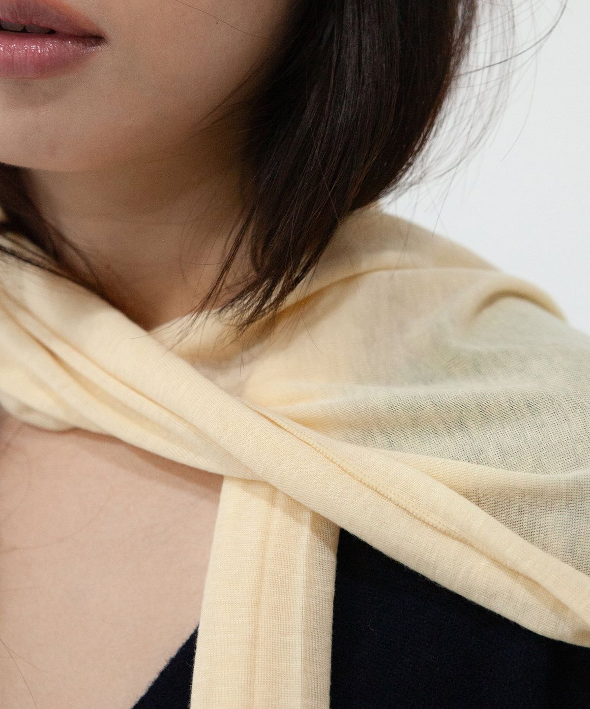 지지(GEEGEE) soft tencel long scarf - butter cream
