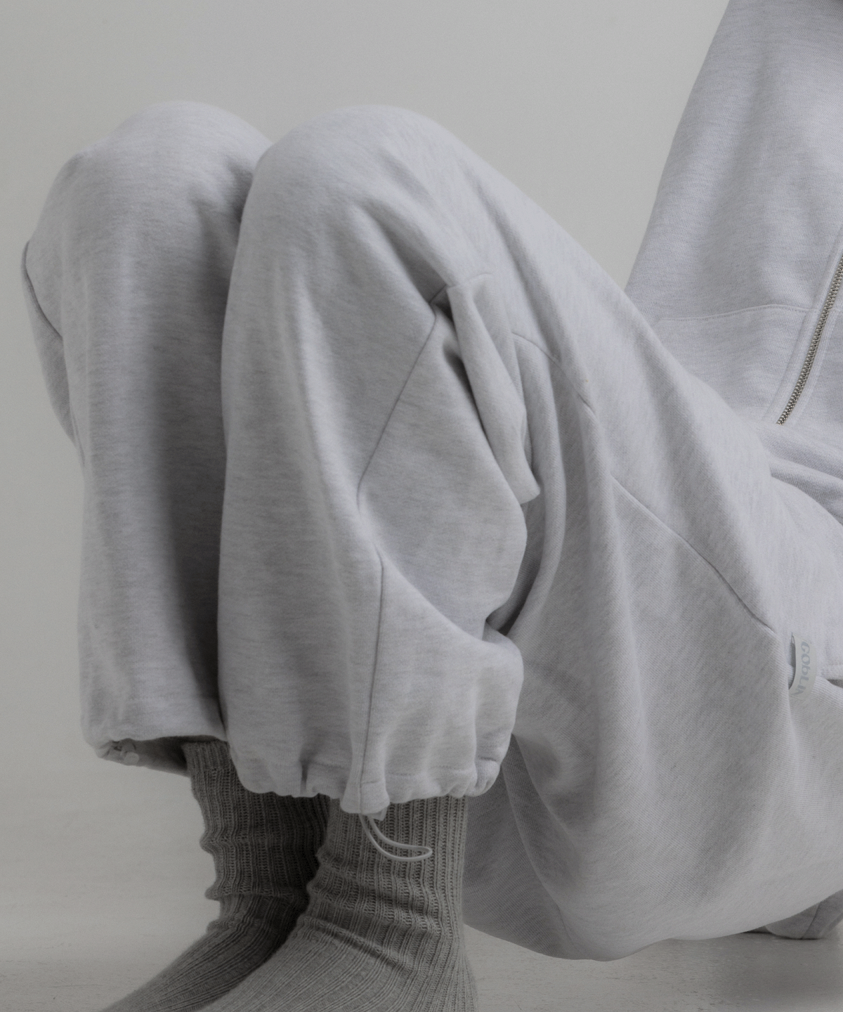 고블린 웨어(GOBLIN WEAR) Boyfriend Sweatpants(Heather Gray)