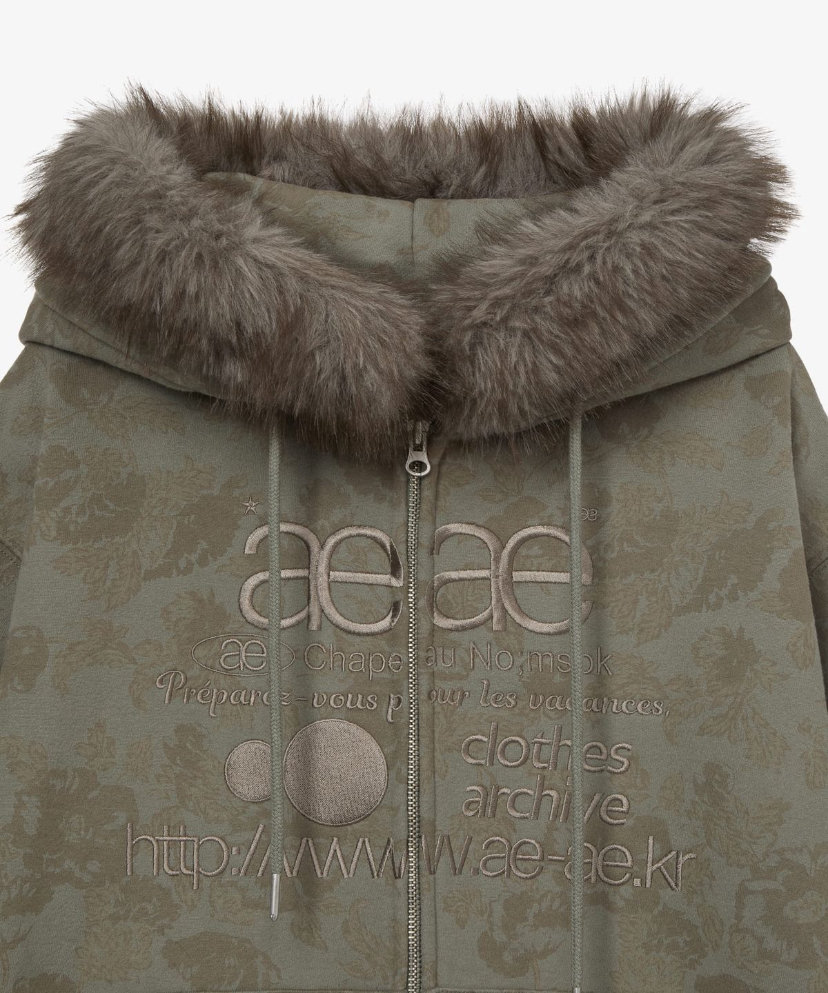에이이에이이(AEAE) WEB LOGO FUR HOOD ZIP UP [KHAKI]