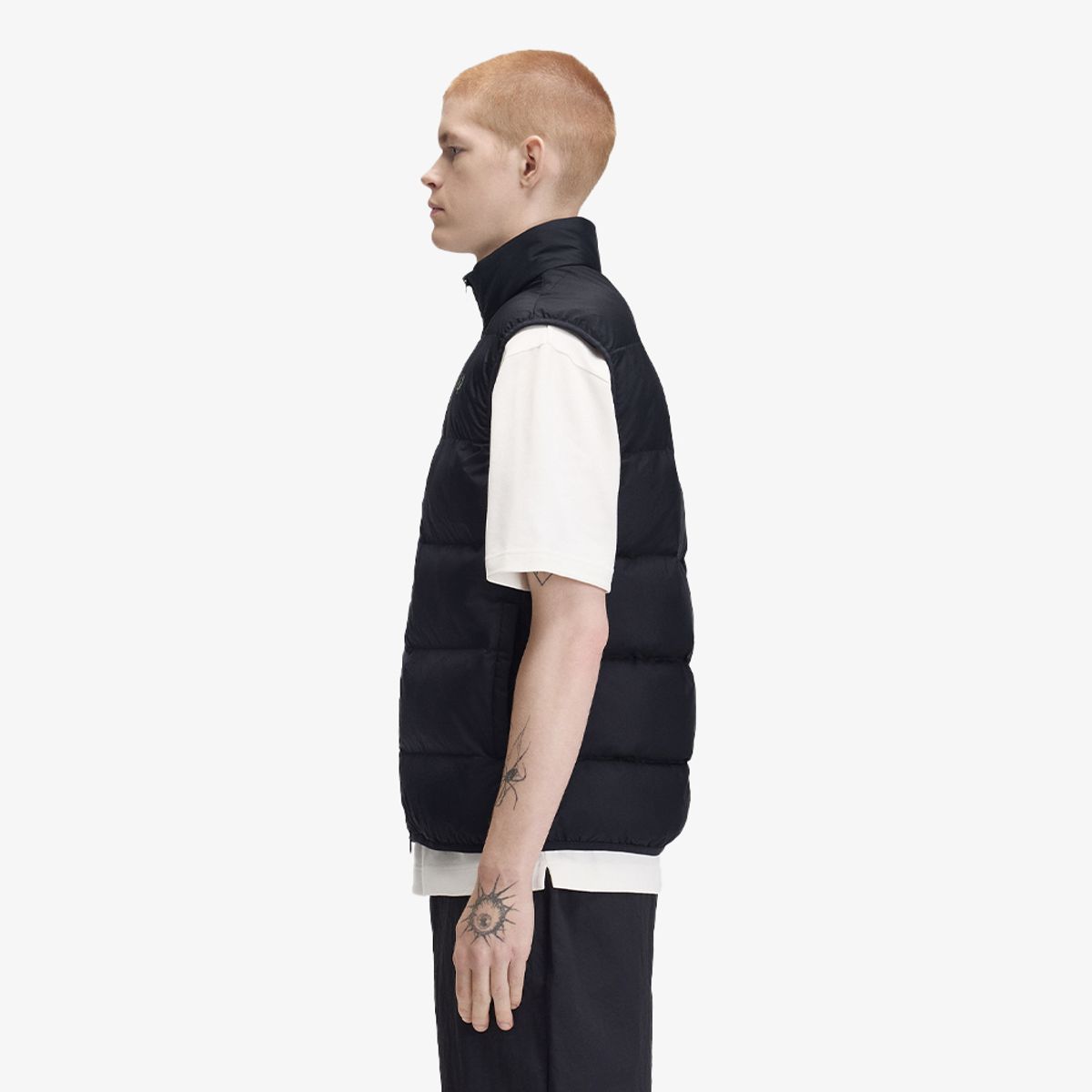 프레드페리(FRED PERRY) [Sport] 인슐레이트 베스트 - 블랙 AFPM2G38522-184
