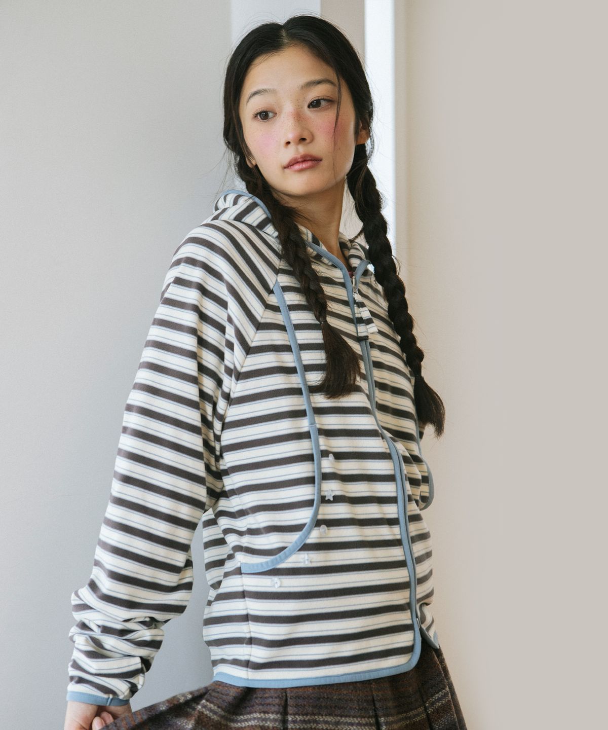 카비시(CAVISH) MULTI STRIPED FLEECE ZIP UP HOODIE GREY(CV2GFFM482A)