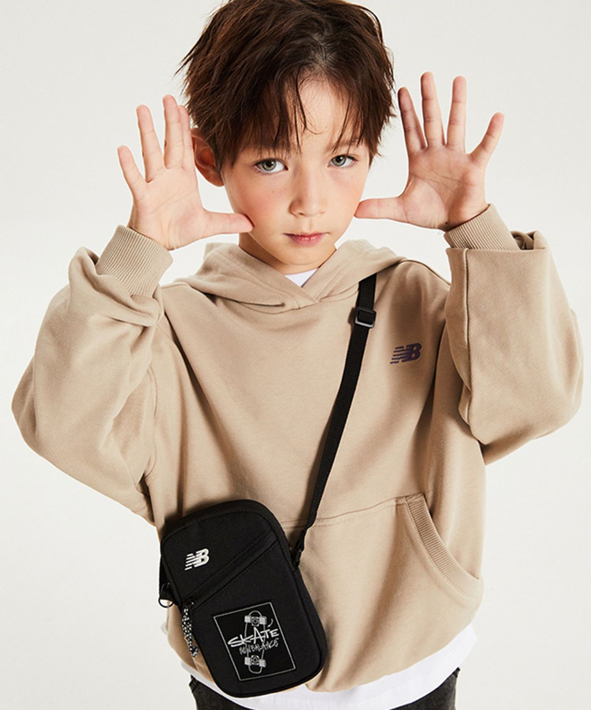 뉴발란스 키즈(NEWBALANCEKIDS) 레터 포인트 후드티 NK9CG4905U35