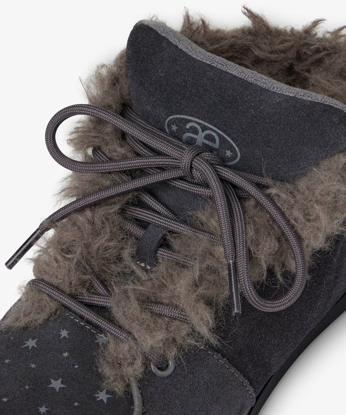 에이이에이이(AEAE) AEAE FUZZY FAT SNEAKERS [CHARCOAL]