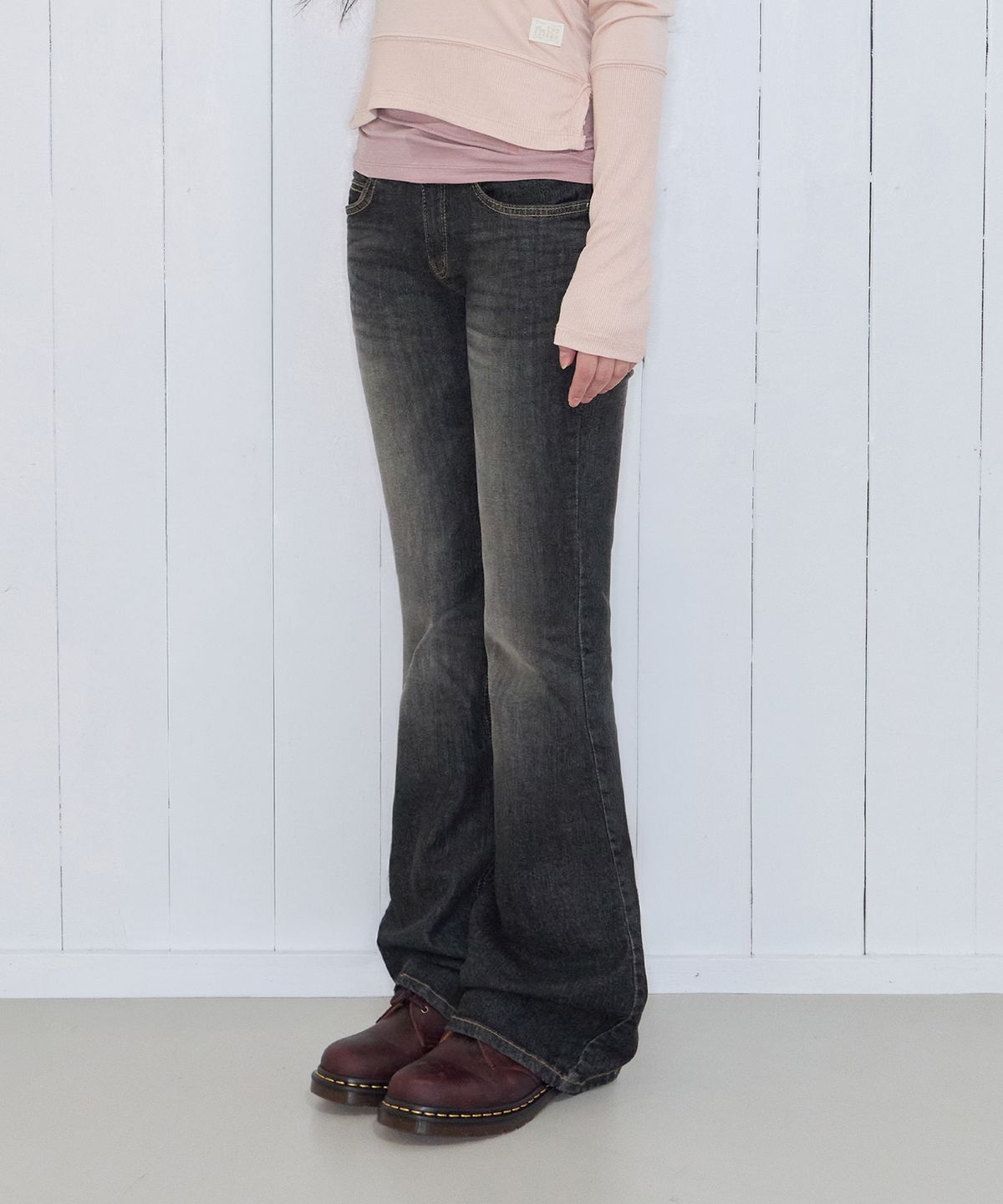 미레코(MIRECO) DOUBLE LOW-RISE BOOTCUT PT DARK GREY