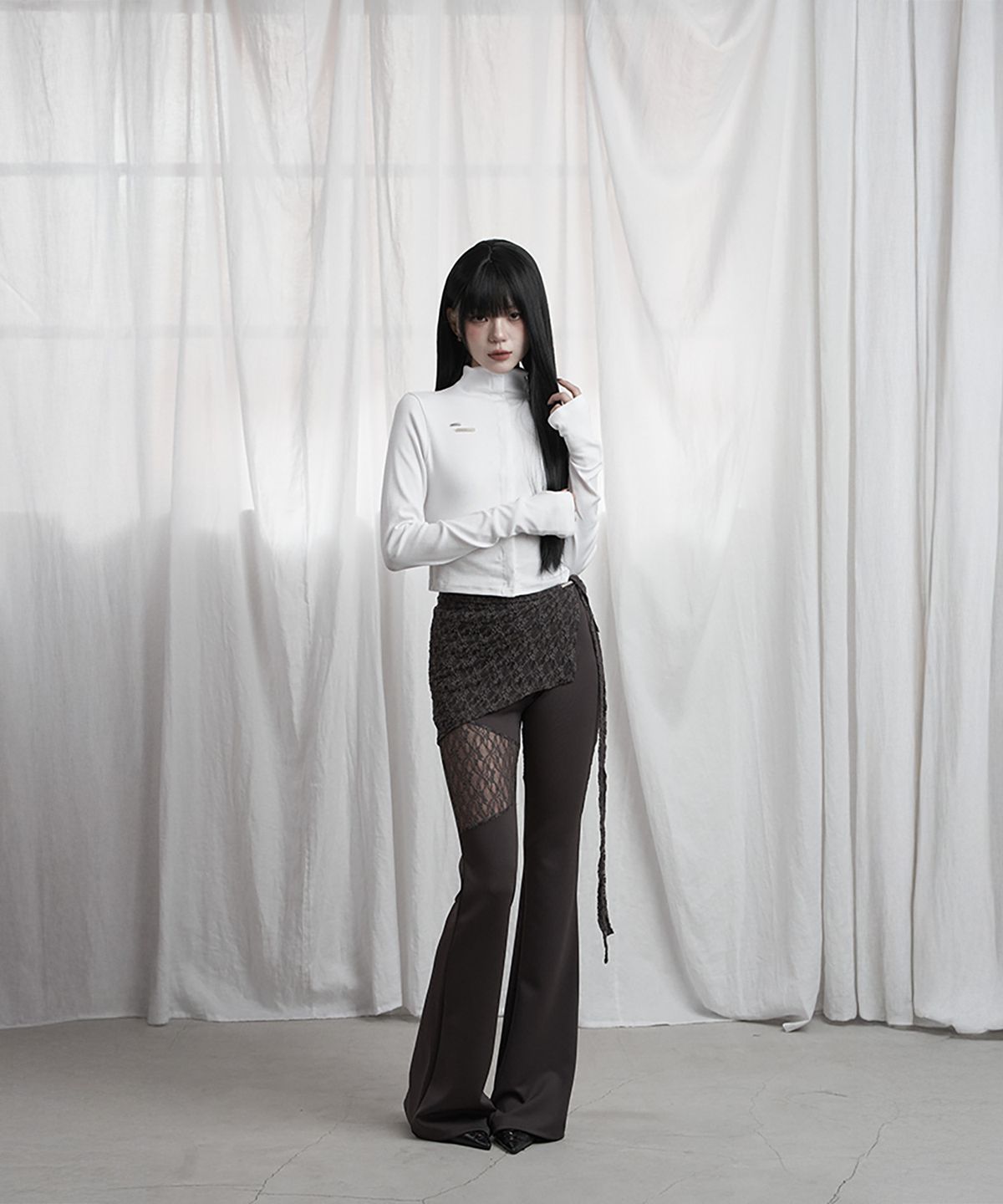 에트오소메(ETRE AU SOMMET) See Through Lace Lap Bootcut Pants (Charcoal)