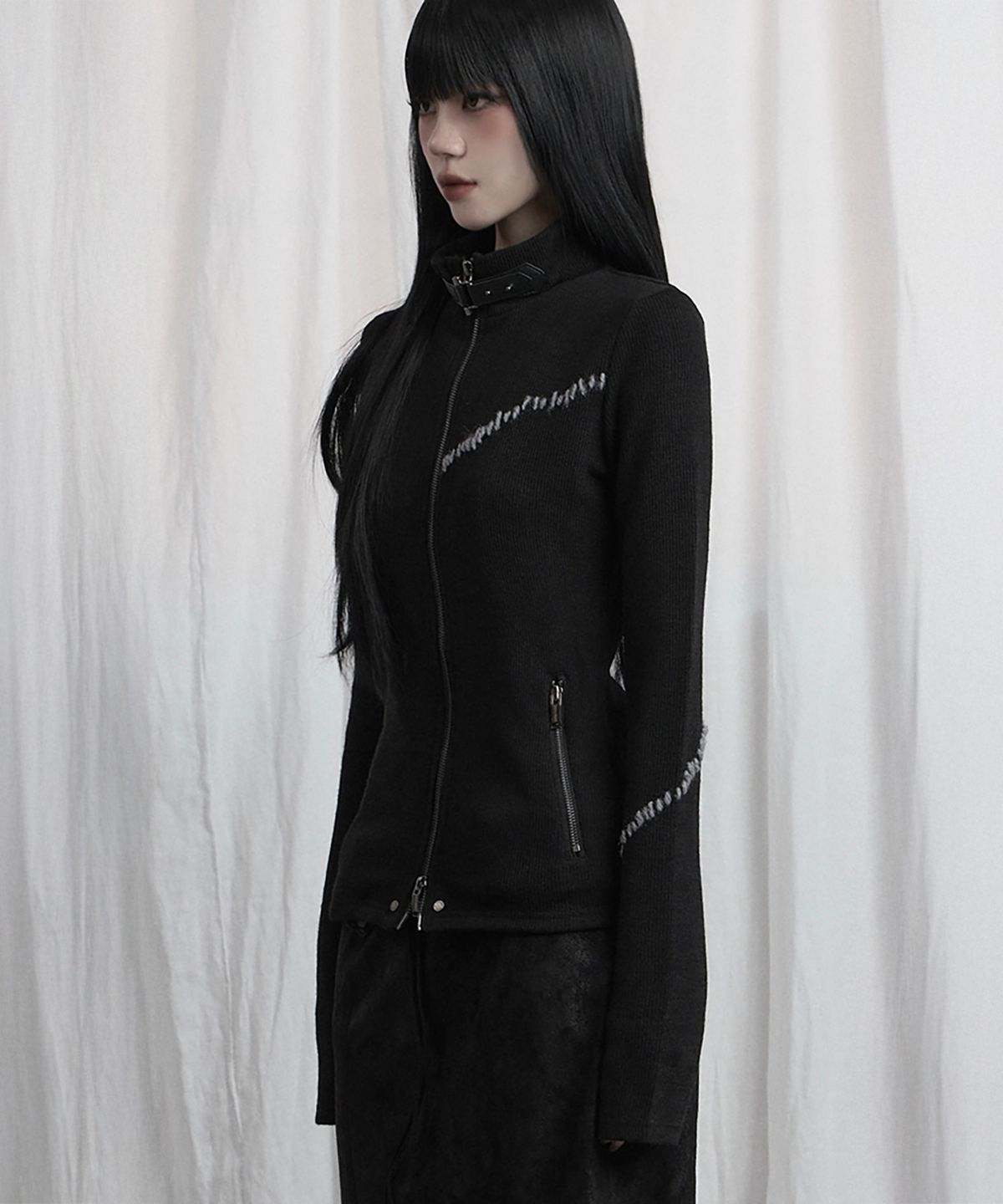 에트오소메(ETRE AU SOMMET) Contrast Stitch Zip-Up Long Sleeve (Black)