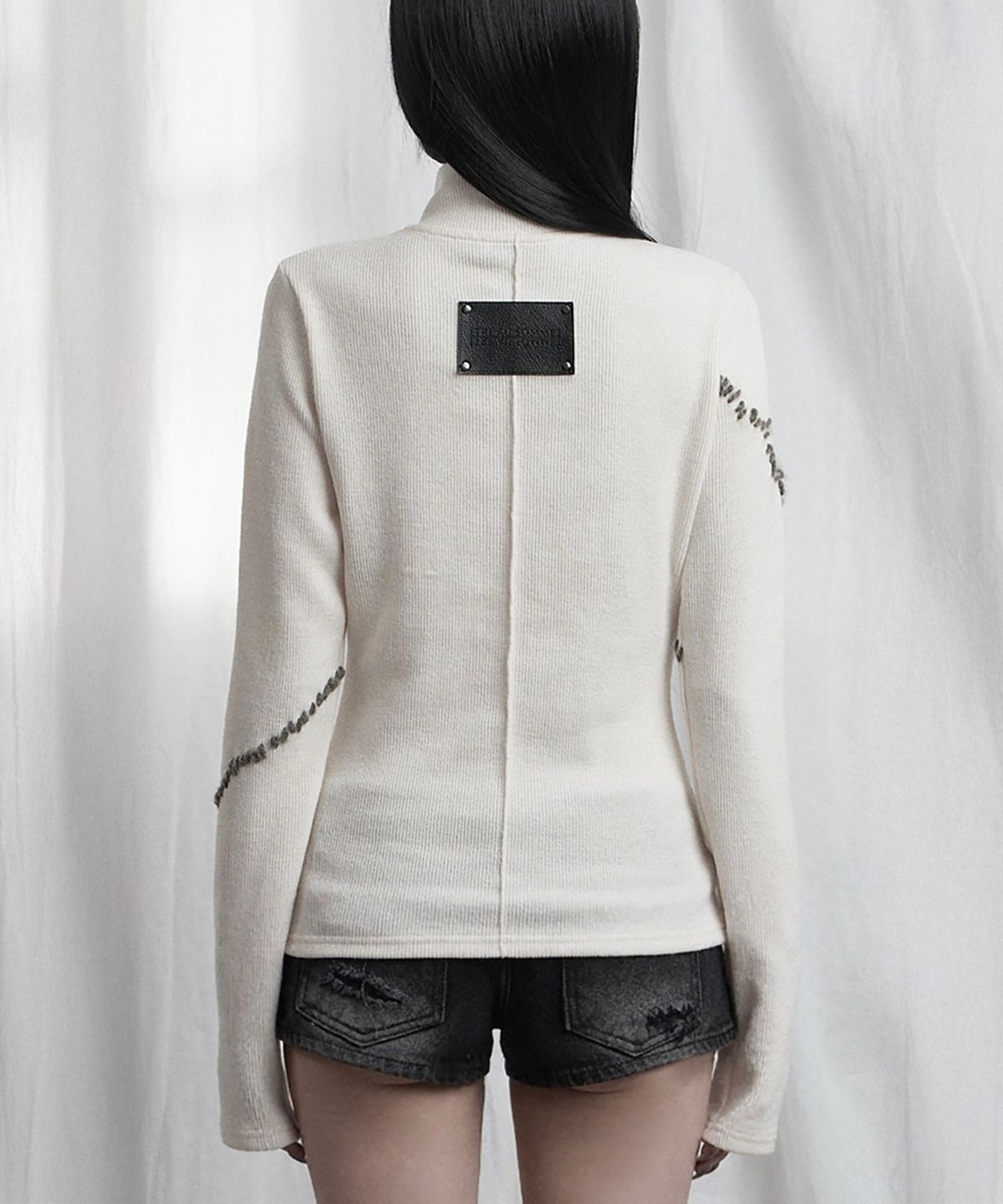 에트오소메(ETRE AU SOMMET) Contrast Stitch Zip-Up Long Sleeve (Ivory)