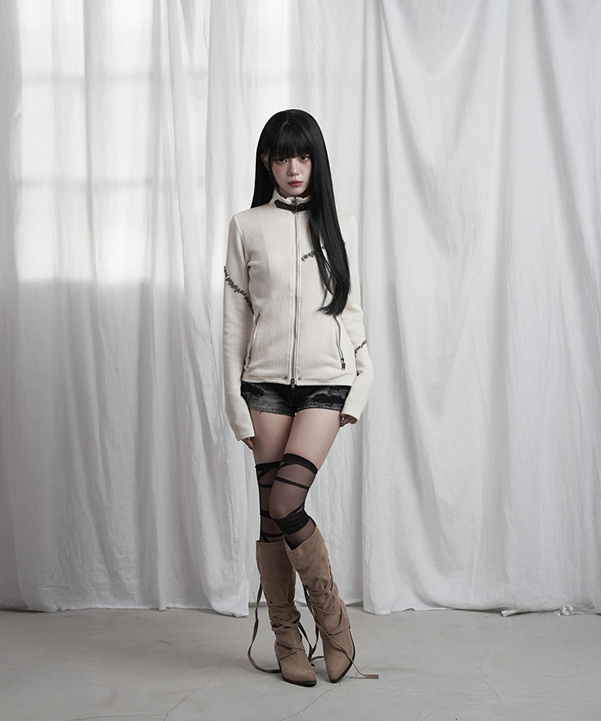 에트오소메(ETRE AU SOMMET) Contrast Stitch Zip-Up Long Sleeve (Ivory)