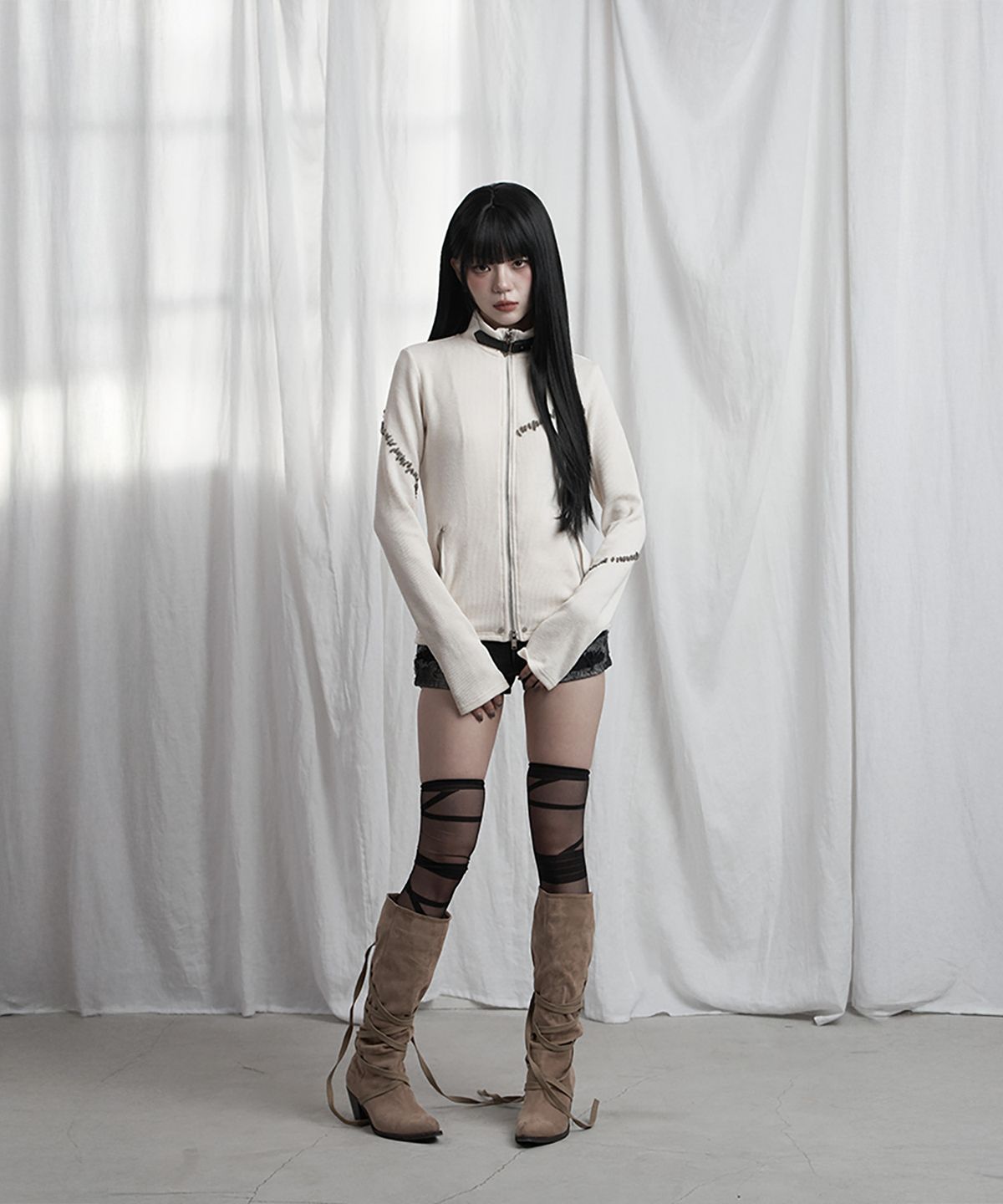 에트오소메(ETRE AU SOMMET) Contrast Stitch Zip-Up Long Sleeve (Ivory)