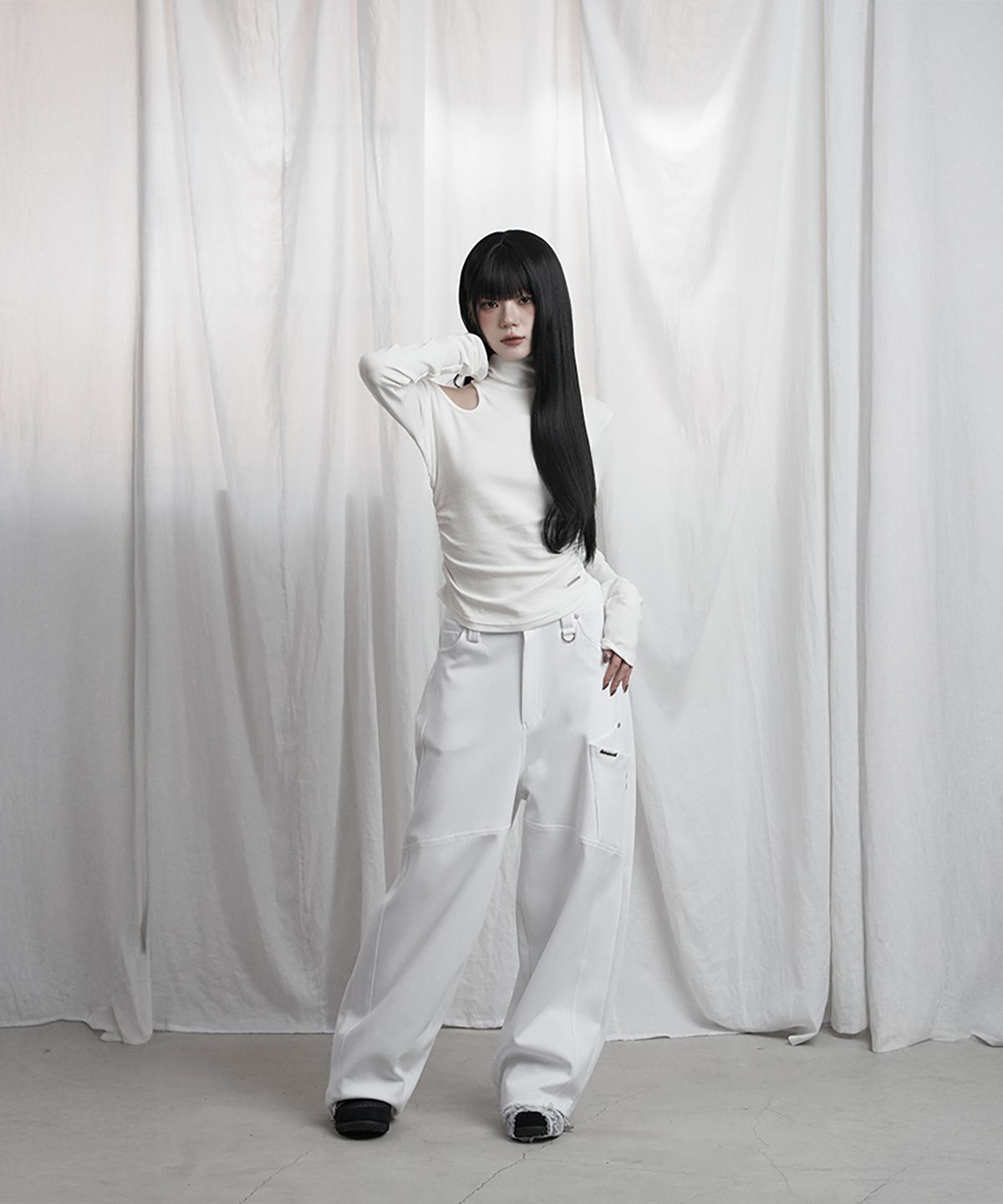 에트오소메(ETRE AU SOMMET) Panel Pocket Wide Training Pants (White)