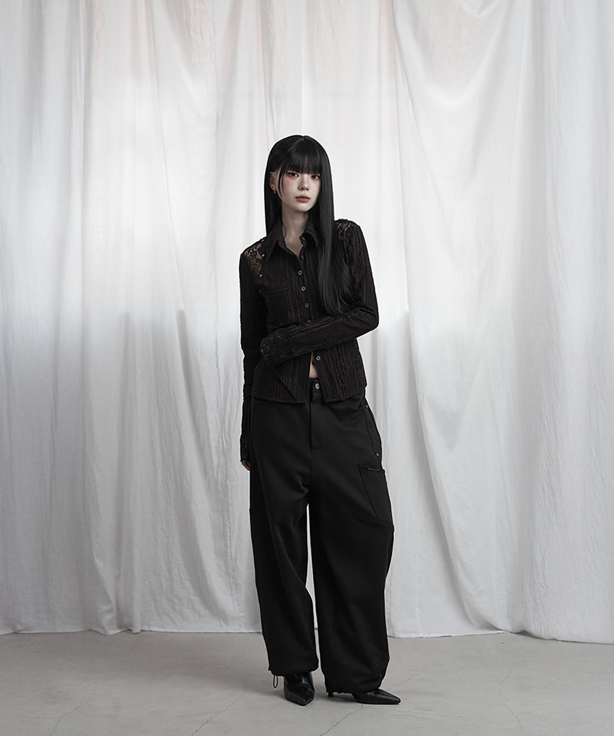 에트오소메(ETRE AU SOMMET) Panel Pocket Wide Training Pants (Black)