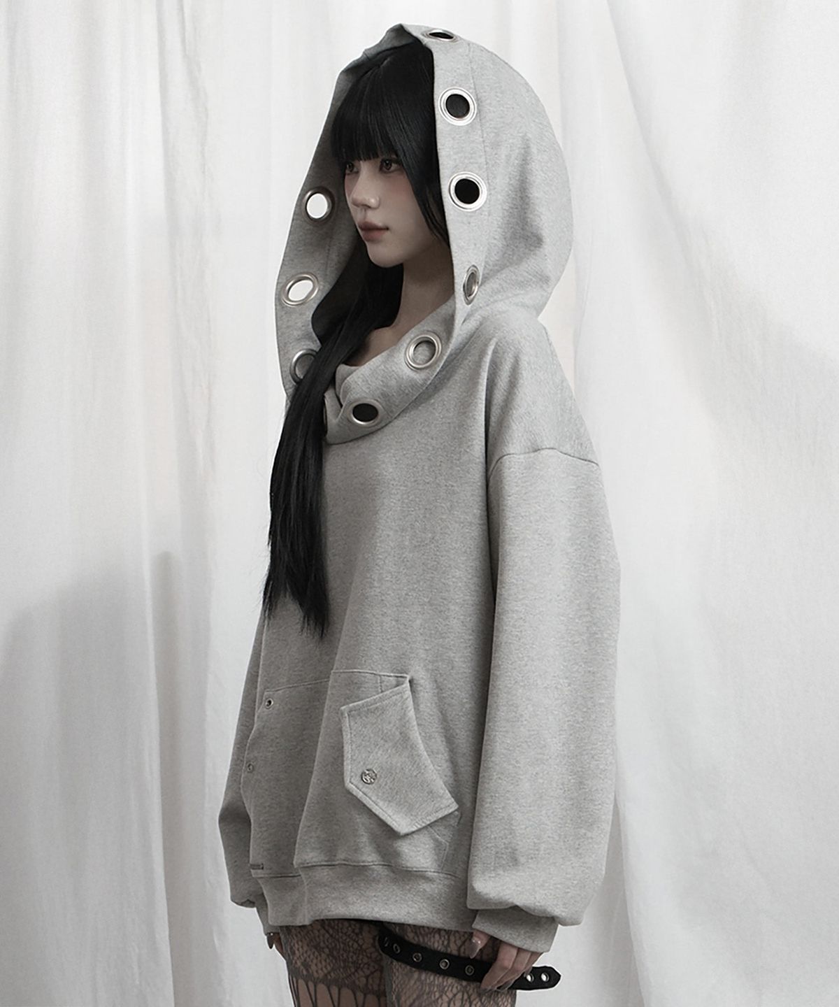 에트오소메(ETRE AU SOMMET) Off Shoulder Hood Layer Sweatshirt (Gray)