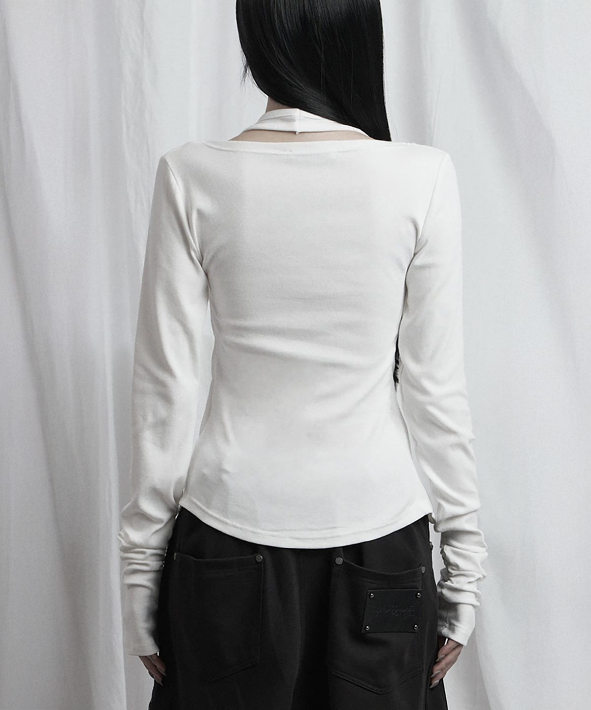 에트오소메(ETRE AU SOMMET) Halter Neck Slim Cardigan (Ivory)