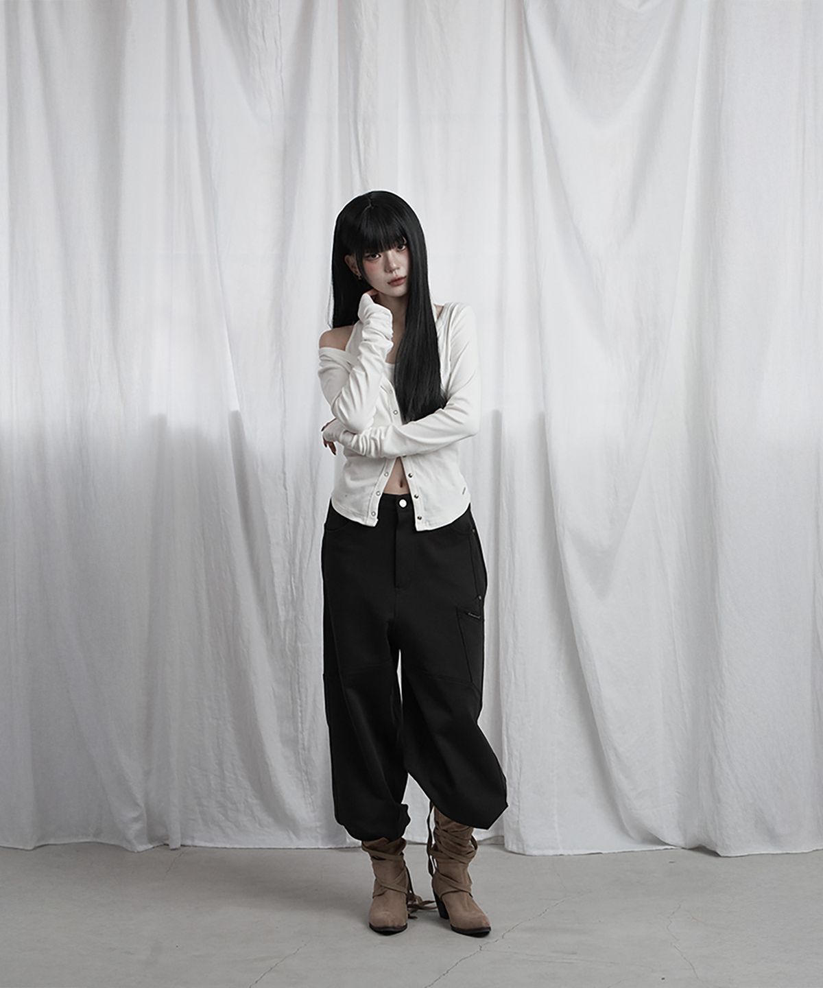 에트오소메(ETRE AU SOMMET) Halter Neck Slim Cardigan (Ivory)