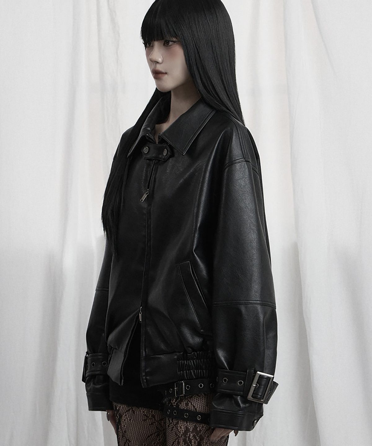 에트오소메(ETRE AU SOMMET) Cross Lace Leather Jumper (Black)