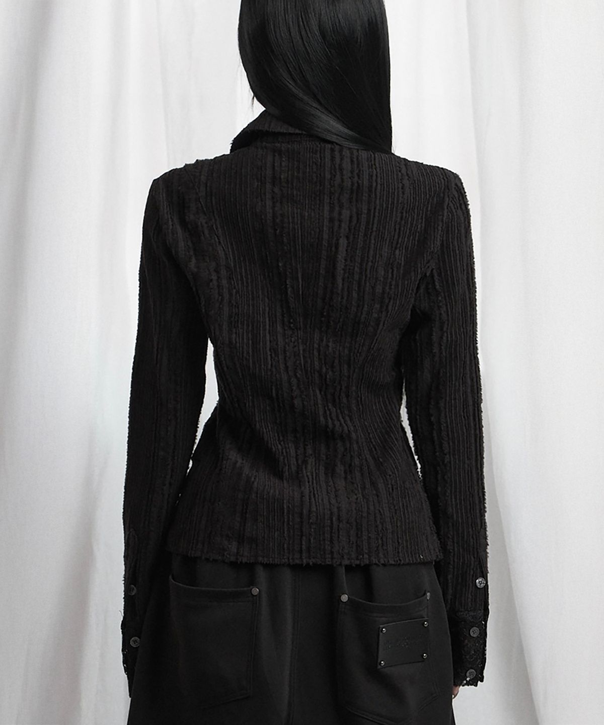 에트오소메(ETRE AU SOMMET) Lace Panel Slim Shirt (black)