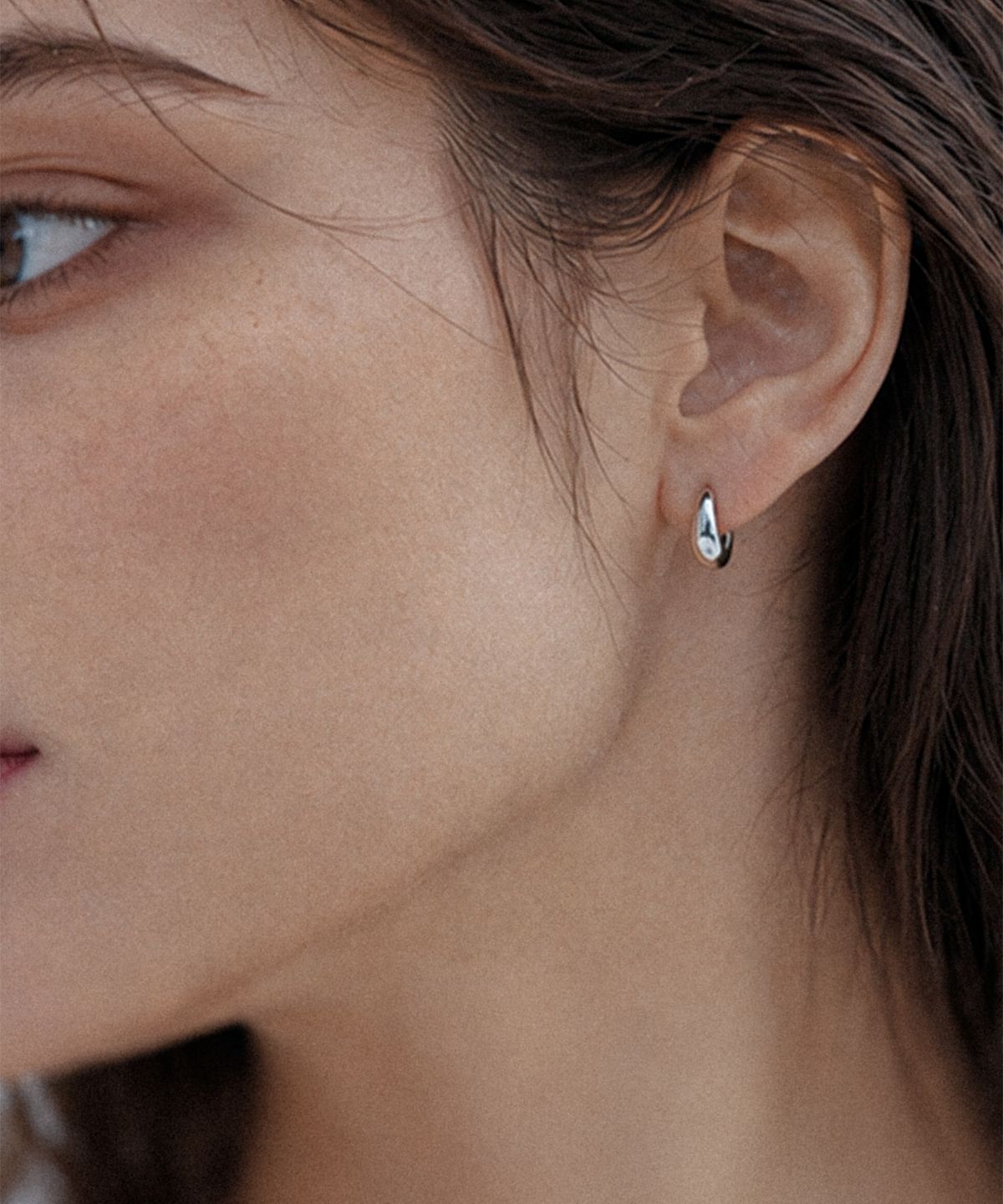 바이브나인(Vibe9) V9 Essential 01 mini hoop Earrings
