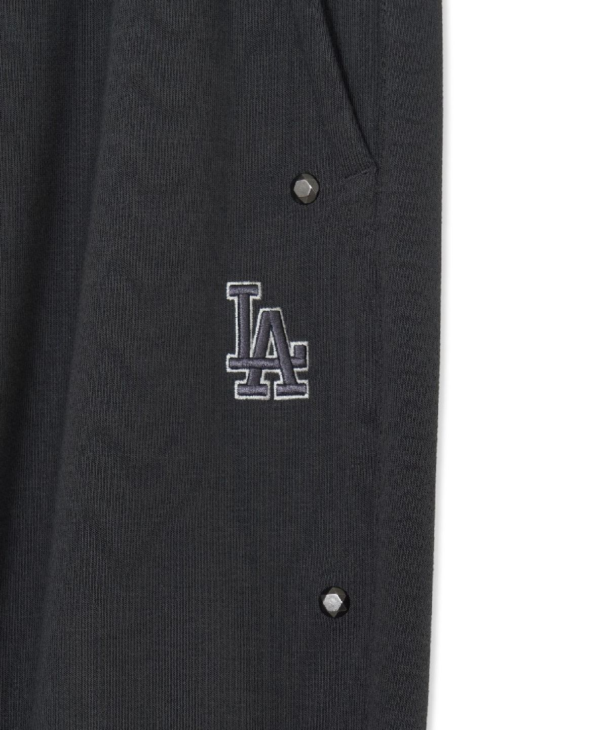 엠엘비(MLB) 베이직 스몰로고 스터드 와이드 팬츠 LA (D.Charcoal Grey)