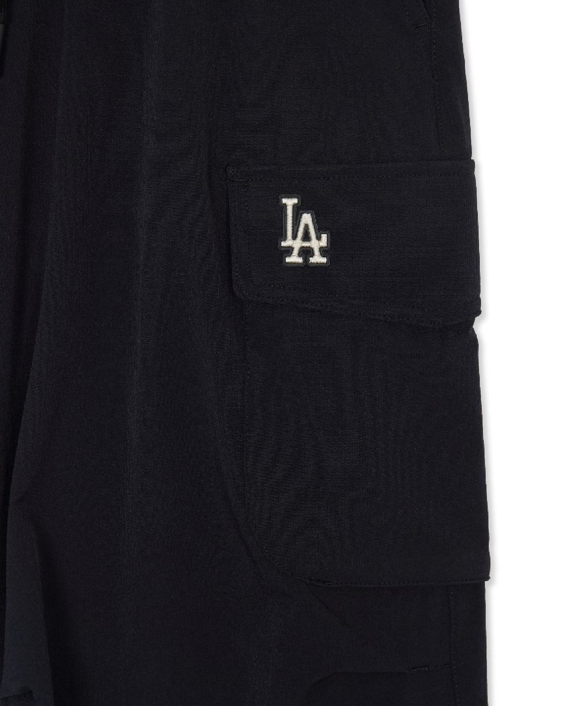 엠엘비(MLB) 여성 더블웨이스트 로고밴드 카고 와이드 플레어 팬츠 LA (Black)
