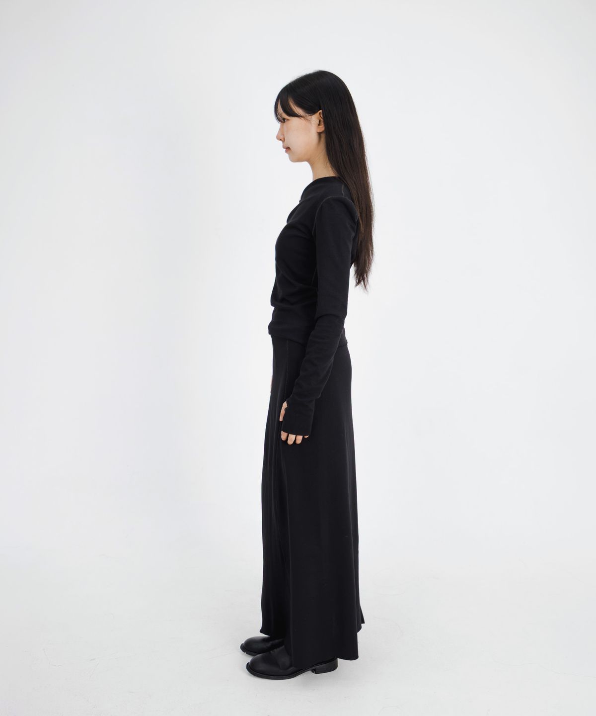 고리(GORI) Wave Maxi Skirt (black)