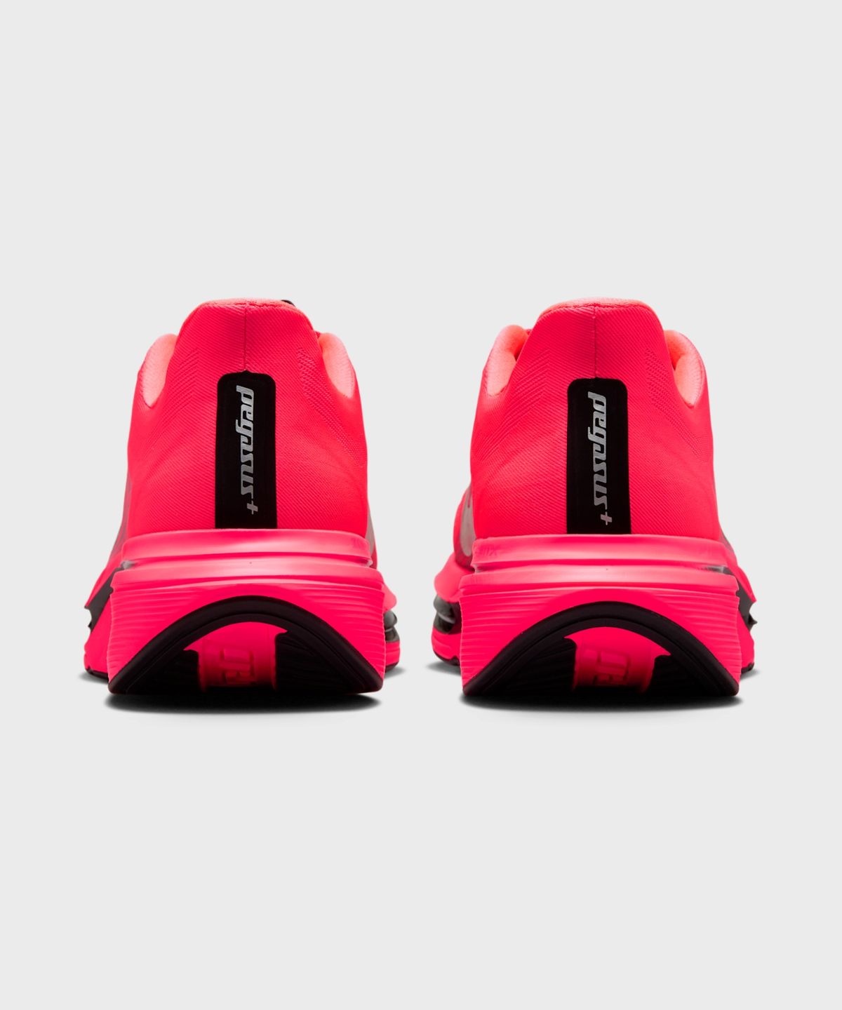 나이키(NIKE) 페가수스 플러스 2 M - 플래시 크림슨:블랙:라이트 스모크 그레이:메탈릭 실버 / IM2541-600