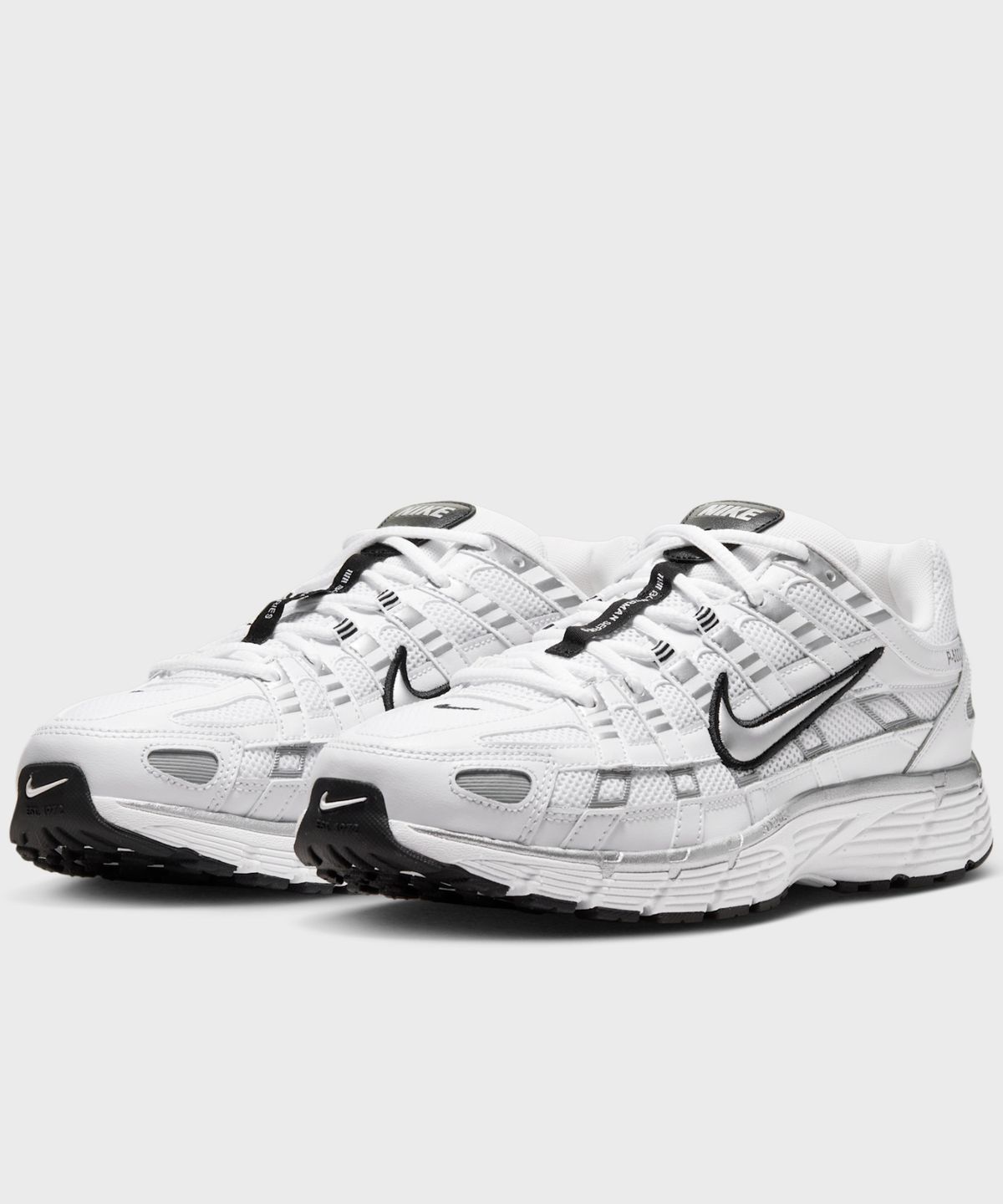 나이키(NIKE) P-6000 M - 화이트:블랙:메탈릭 실버 / IX6221-101