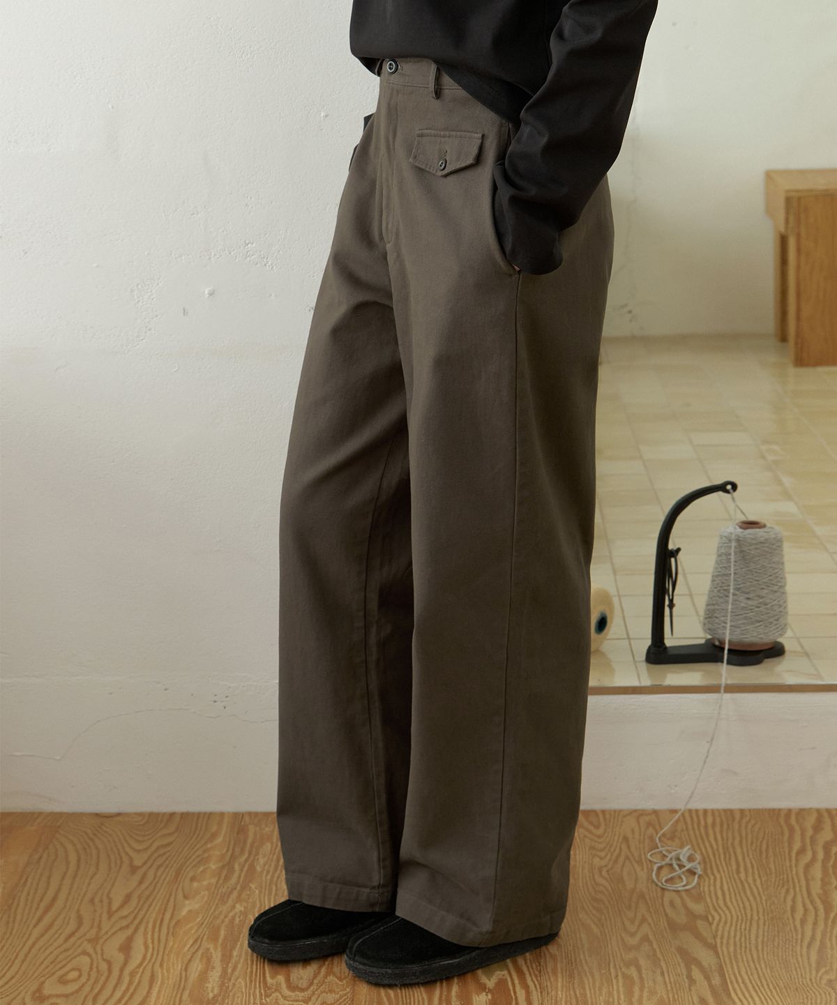 더미튼(THEMITTEN) Flap pocket pants (bark)