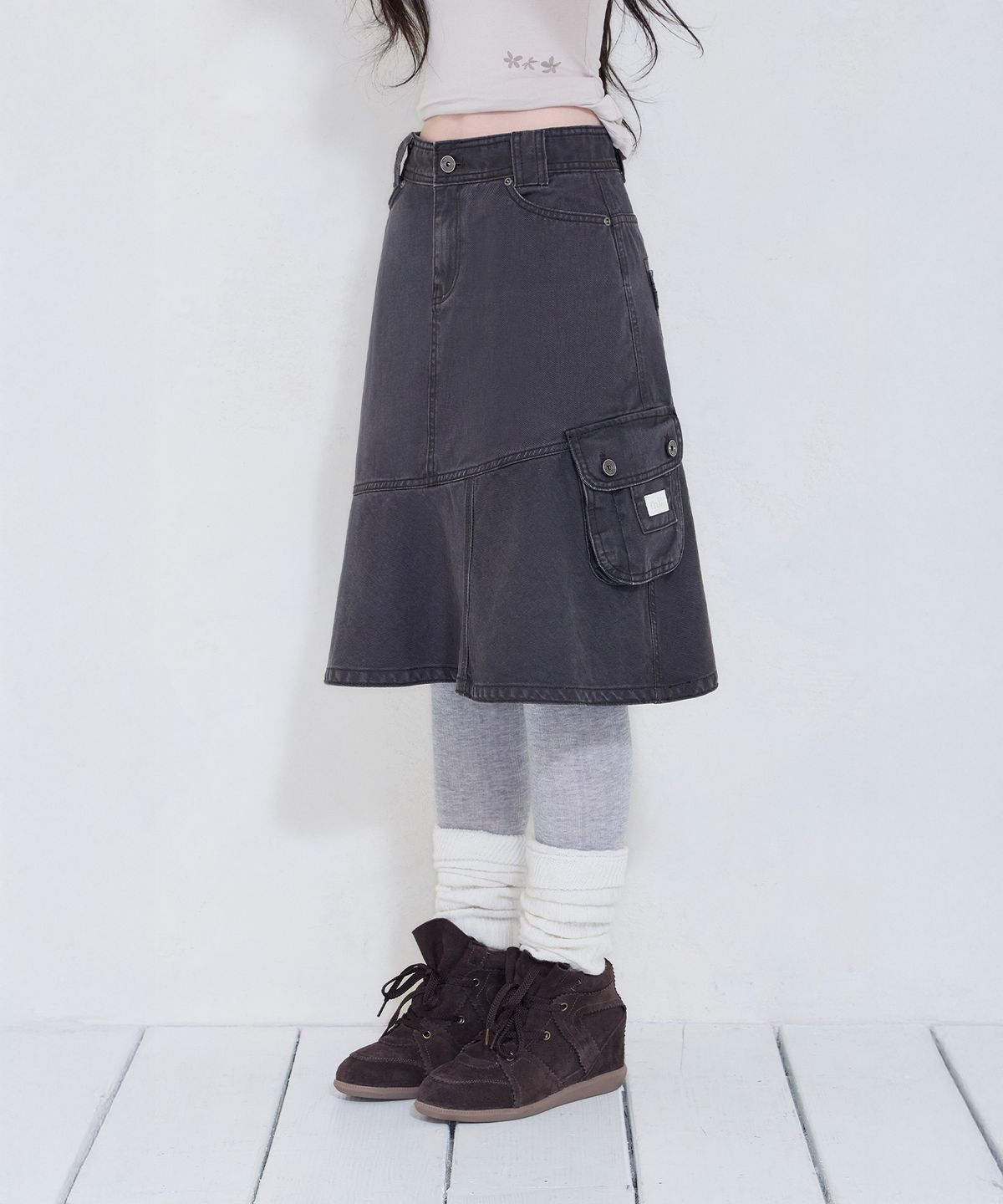 미레코(MIRECO) CARGO POCKET MERMAID MIDI SK CHARCOAL