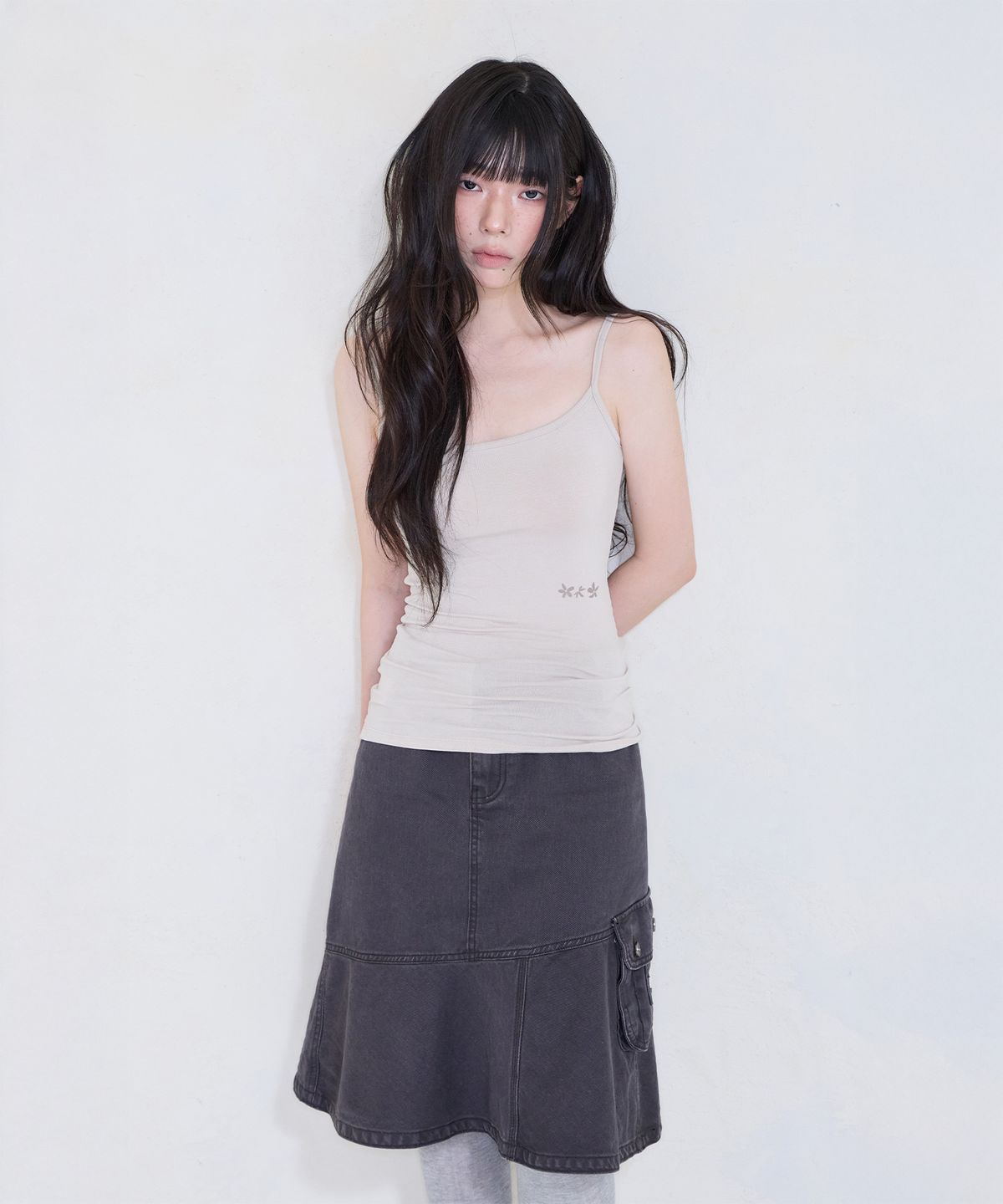 미레코(MIRECO) CARGO POCKET MERMAID MIDI SK CHARCOAL