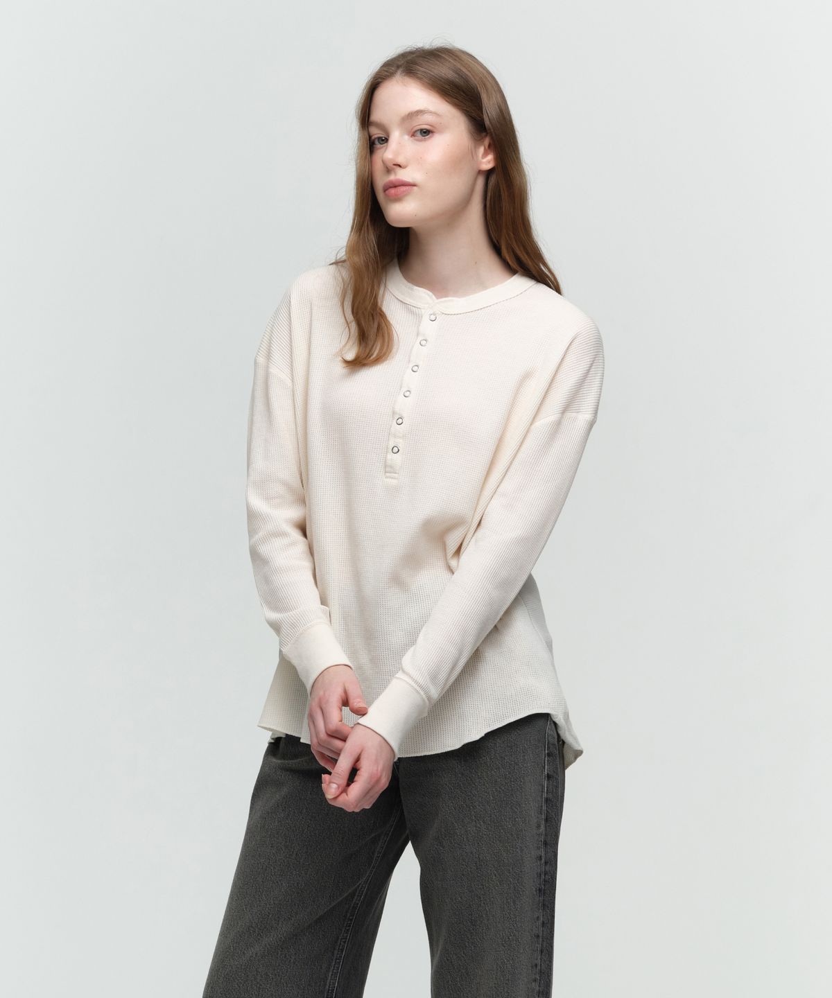 헤인즈(HANES) 써멀 for HER 헨리넥 롱 슬리브 티셔츠 오프 화이트
