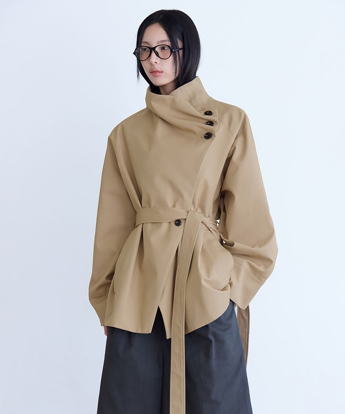 런던다다(LONDONDADA) Draped High-Neck Half Trench Coat, BEIGE