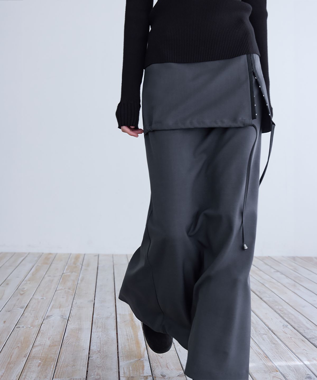 런던다다(LONDONDADA) Hook & Eye Layered Long Skirt, CHARCOAL